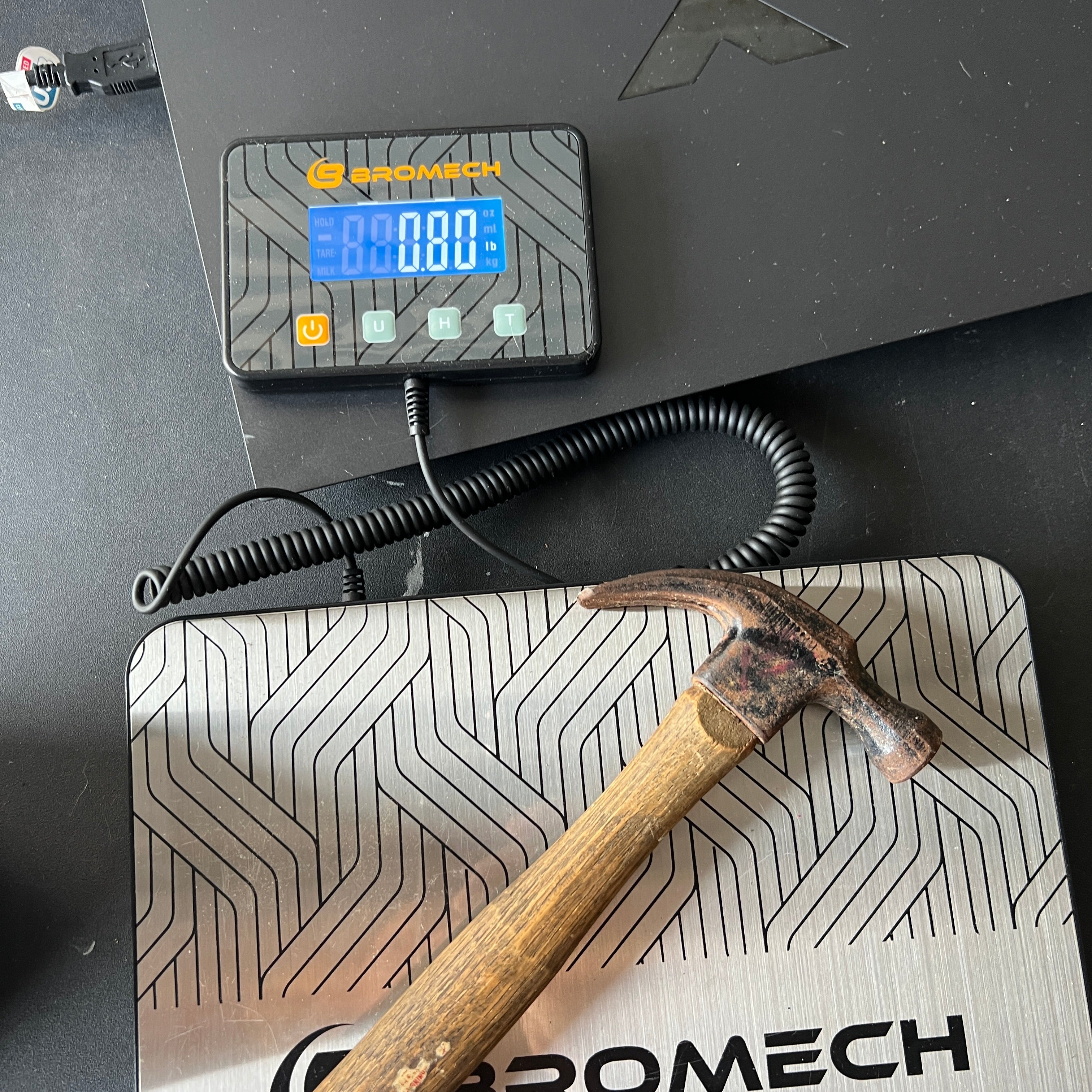 Unknown Claw Hammer- Wood Handle (No Brand)