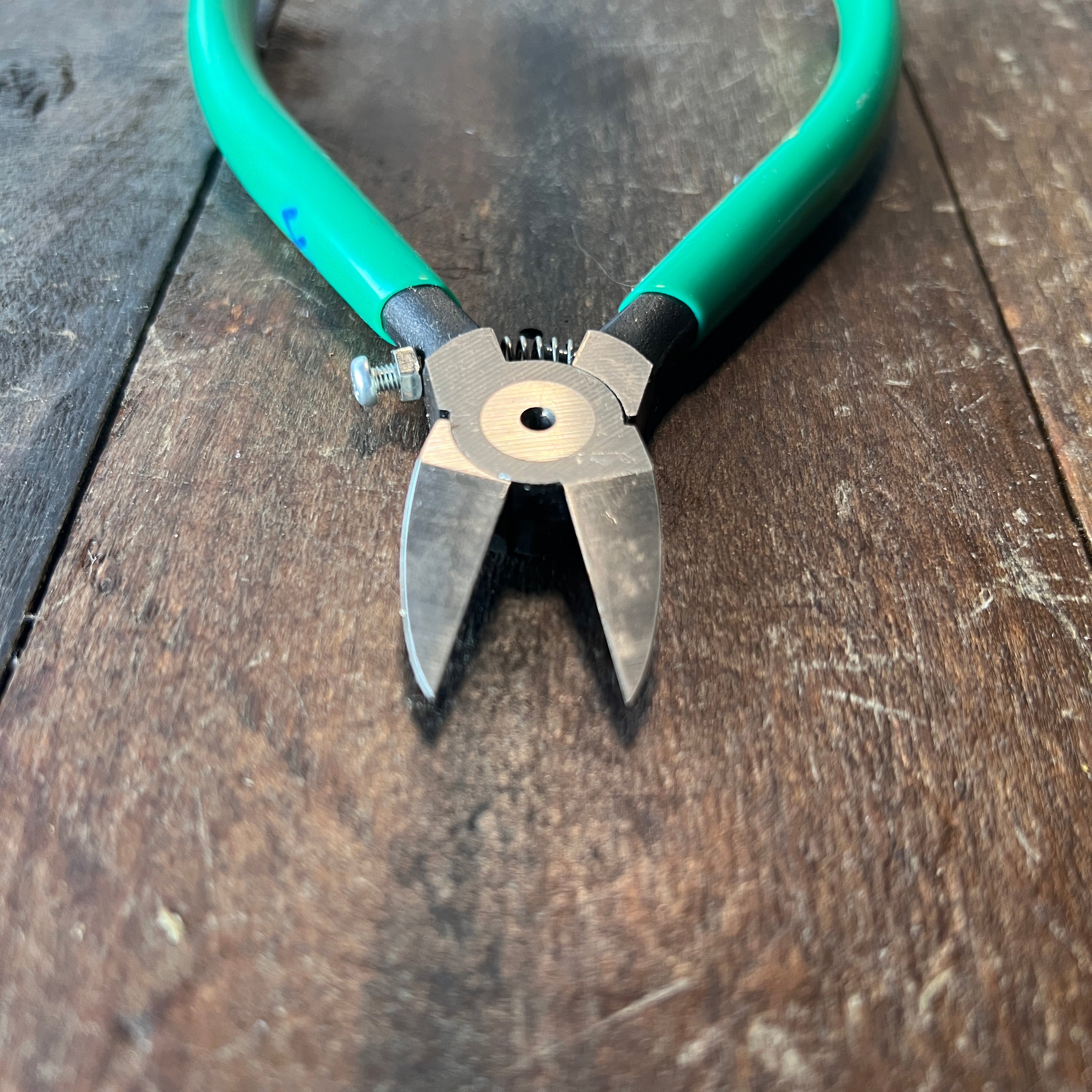 FANOUT Fan-Out VII Lead Nippers Dykes for Stained Glass