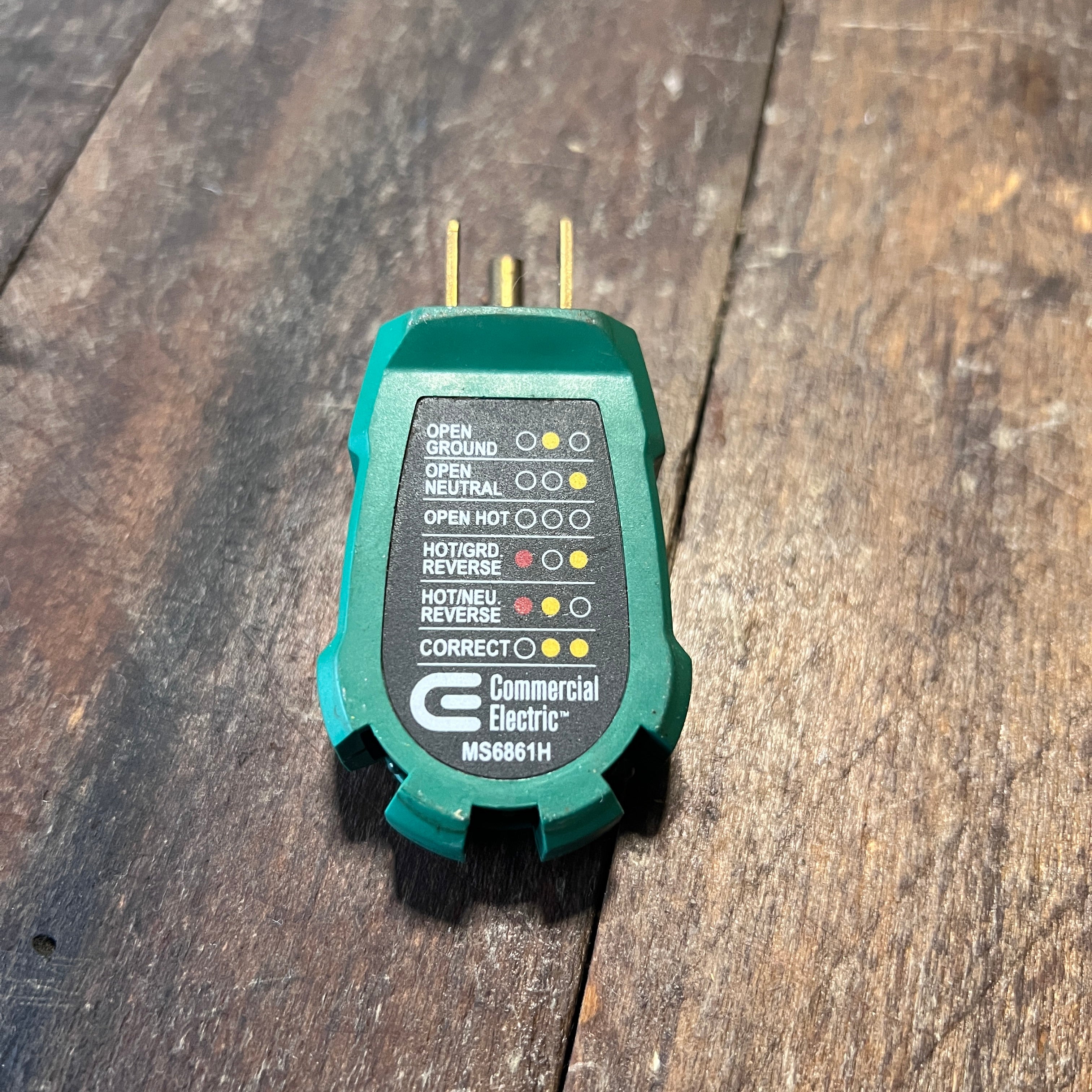 Commercial Electric Commercial Electric Outlet/Receptacle Tester