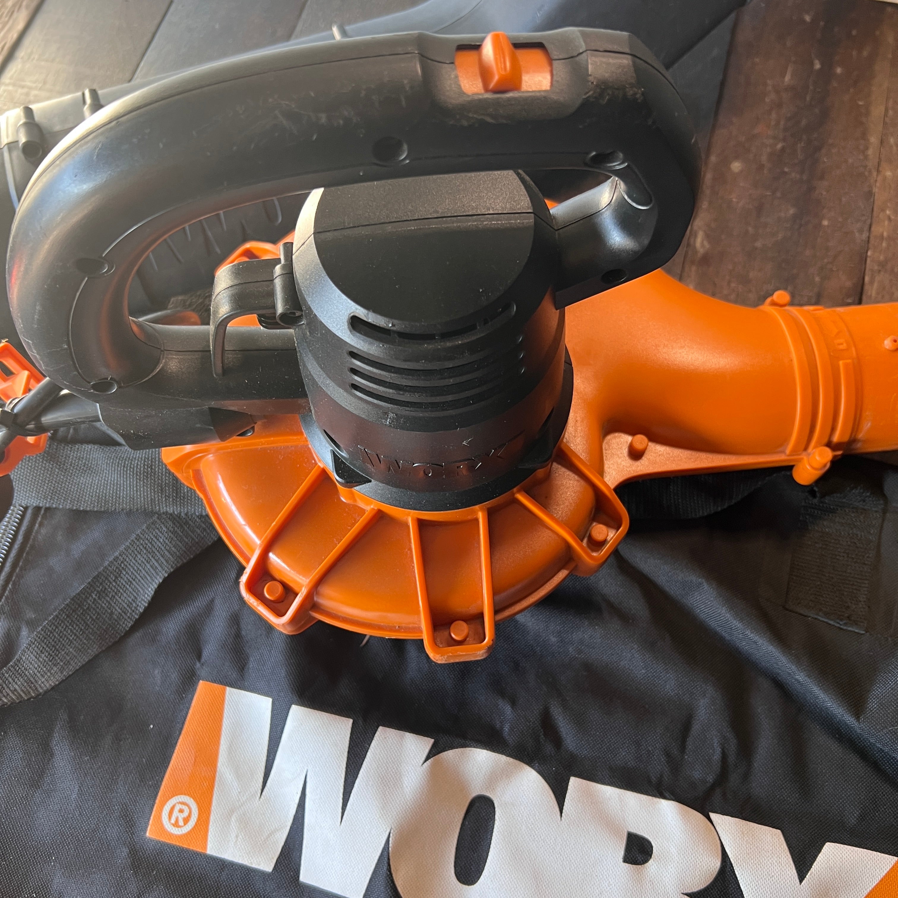 WORX Worx WG508 Blower/Vacuum/Mulcher With Accessories (Bag & Tubes)