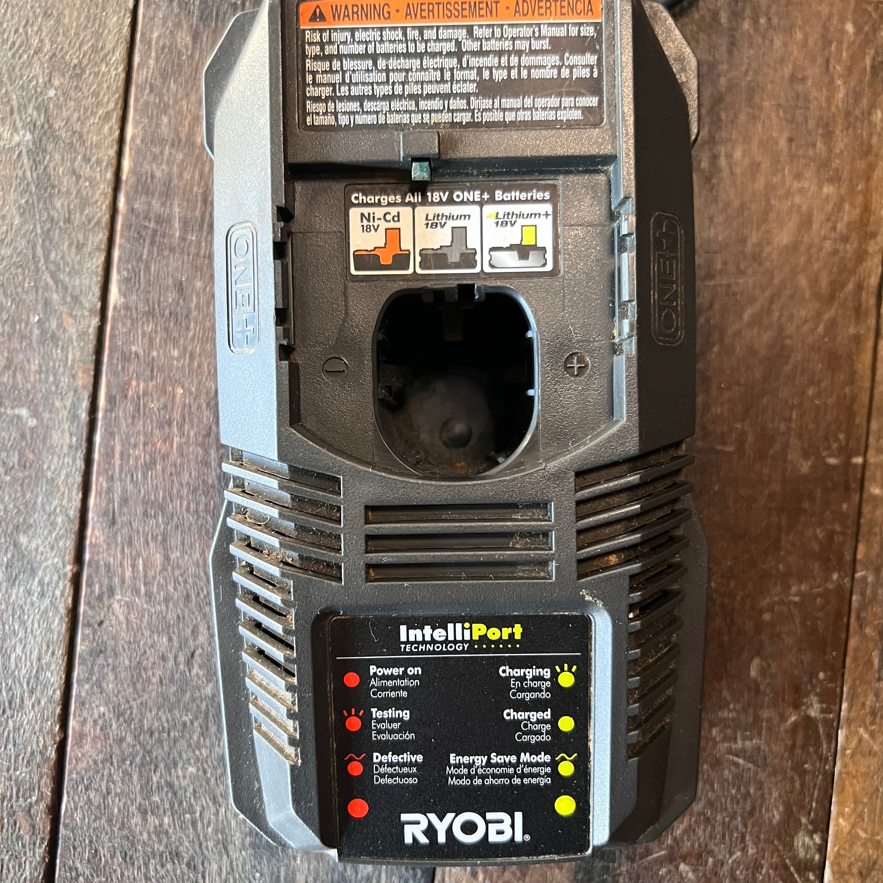 Ryobi Ryobi 18V ONE+ IntelliPort Battery Charger (P118)