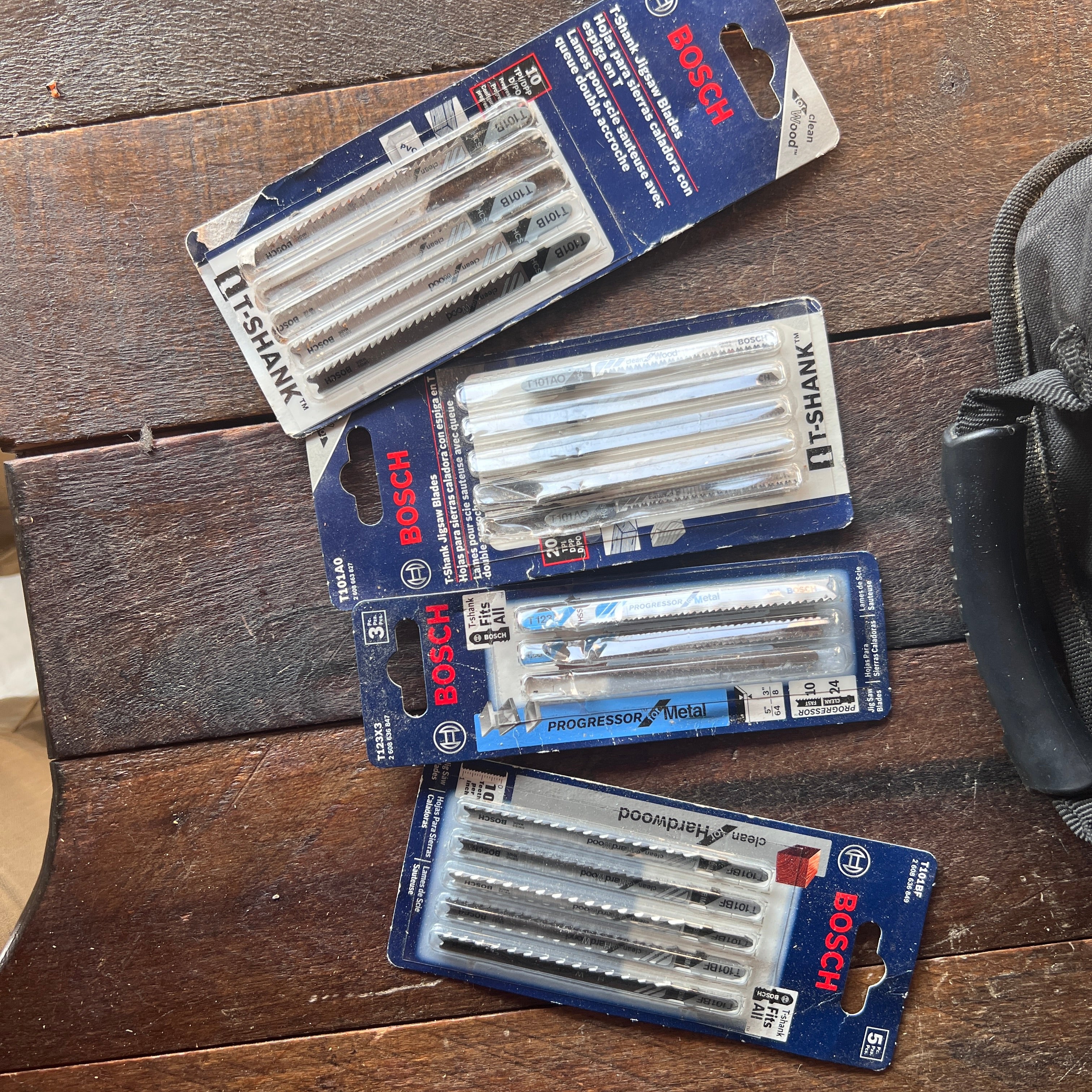 Bosch Bosch JS260 6.0-Amp Corded Top-Handle Jigsaw with Case