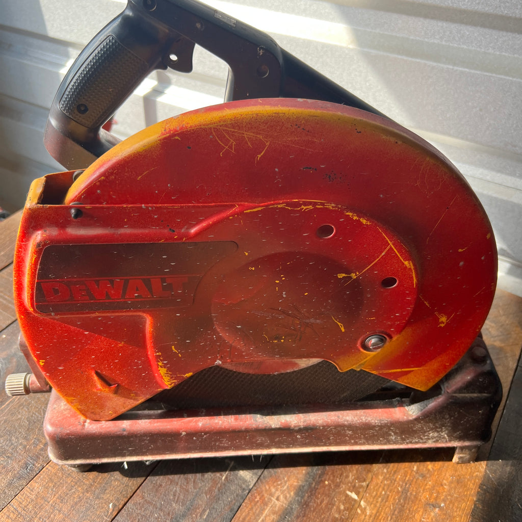 DeWalt DeWalt D28715 14 Inch Corded Abrasive Metal Cut Off Chop Saw Gear Up