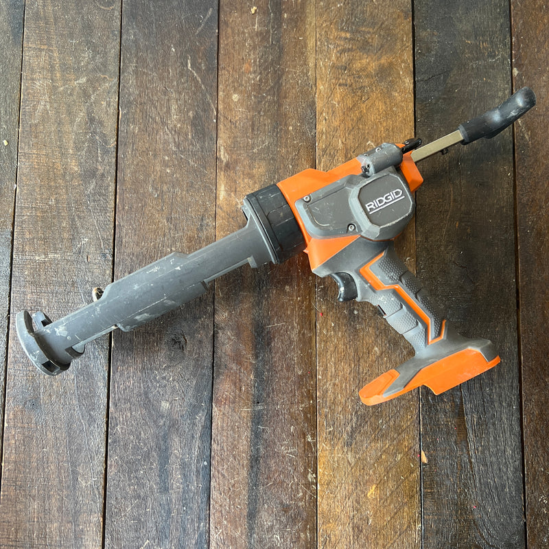 Ridgid Ridgid R84044 18v Caulking Gun