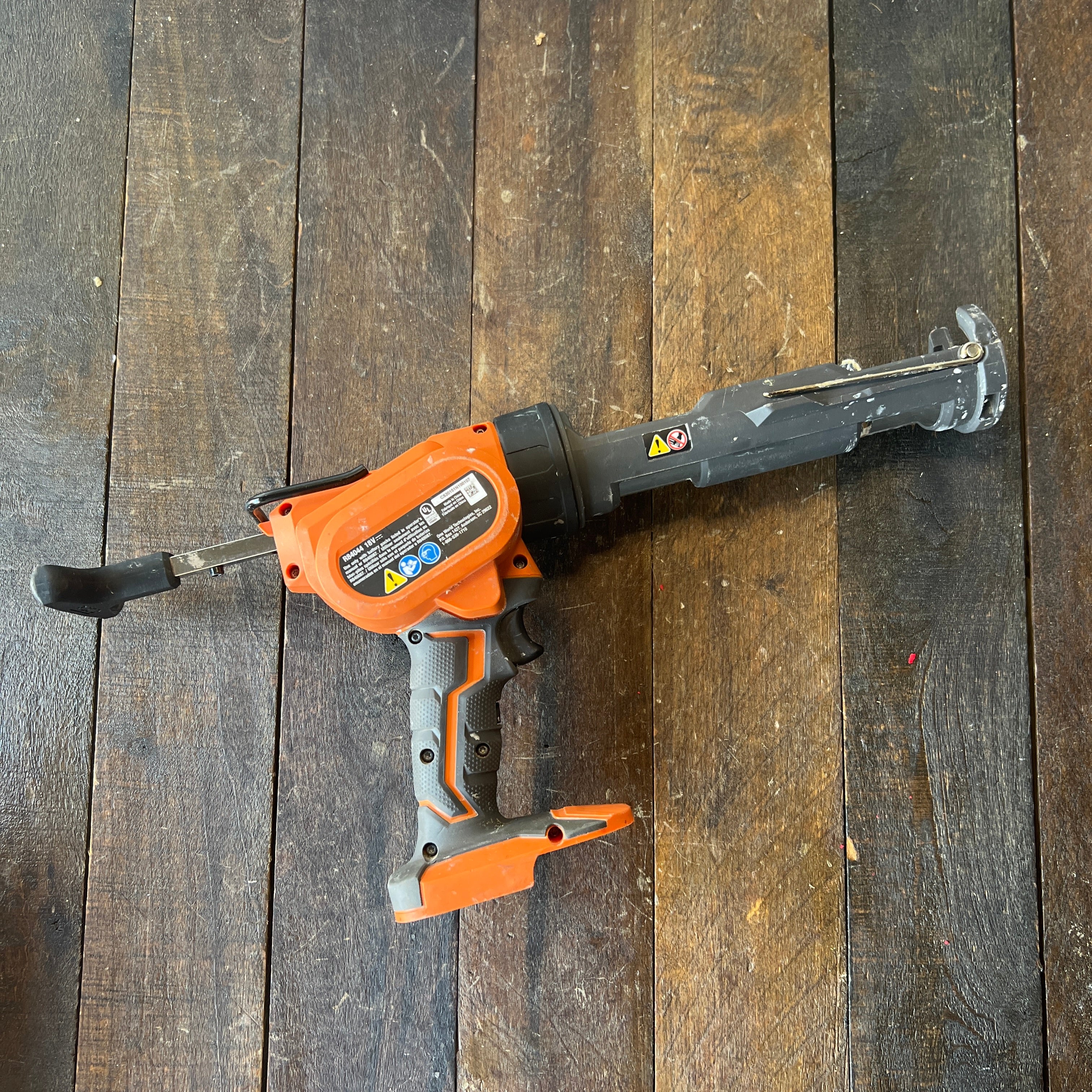 Ridgid Ridgid R84044 18v Caulking Gun