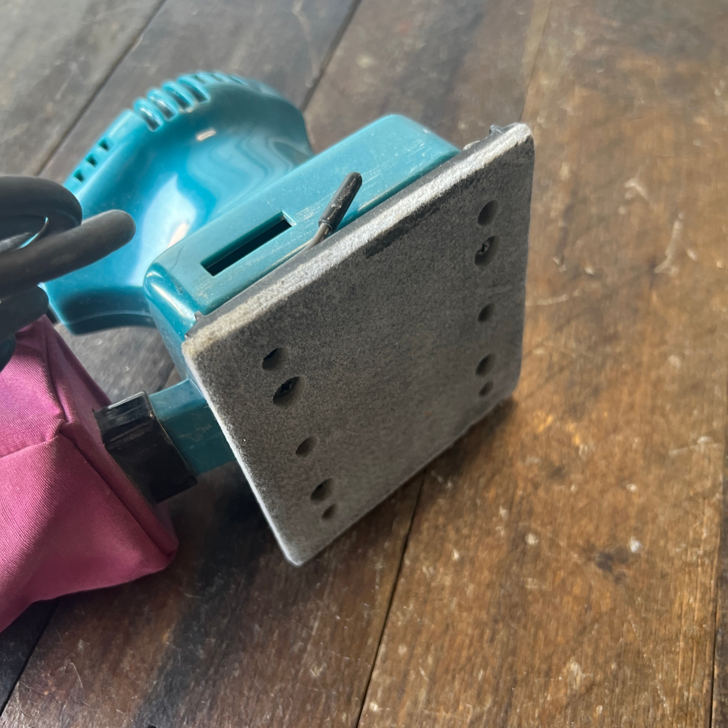 Makita Makita Corded Finishing Sander BO4552