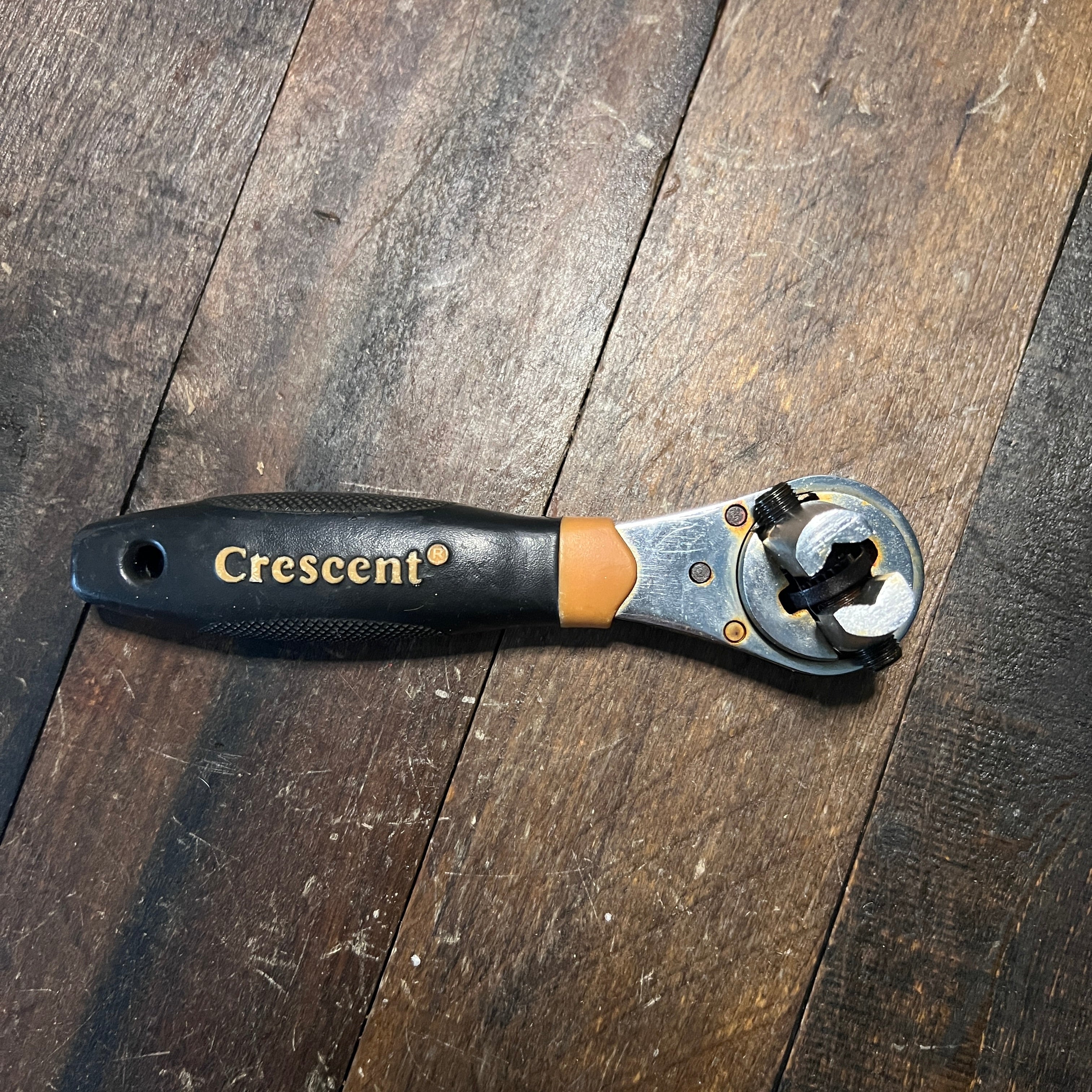 Crescent Crescent Adjustable Ratcheting Socket Wrench