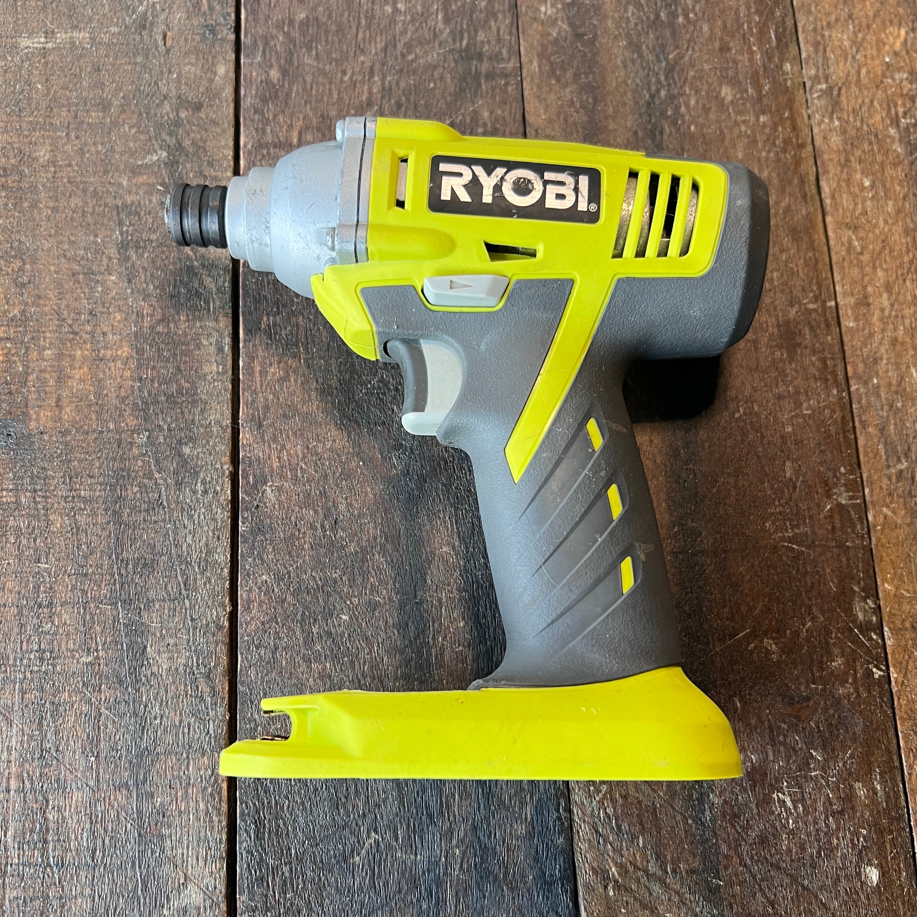 Ryobi Ryobi P234G Cordless 18v 1/4 in. Impact Driver