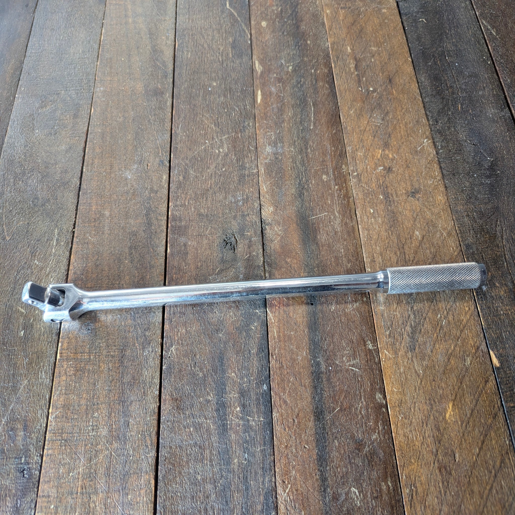 Husky Husky 1/2 in. Drive 15 in. Breaker Bar