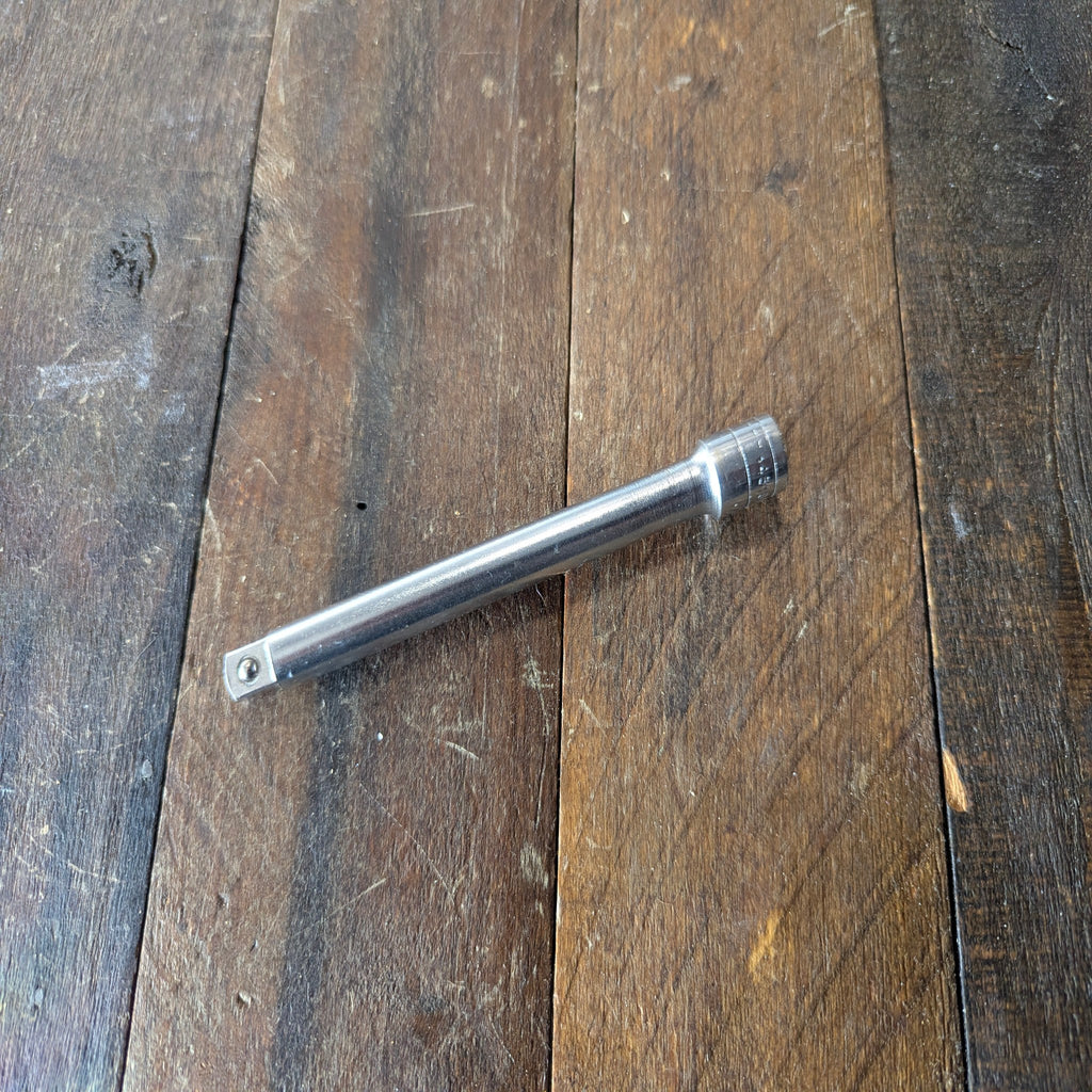 Unknown 3/8 in x 4 in socket extender