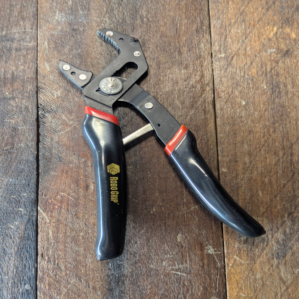 Robo Grip Robo Grip Self Adjusting Pliers Gear Up