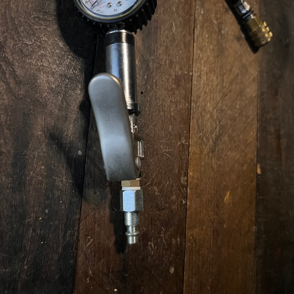 Unknown Pistol Grip Tire Inflator with 220 PSI Gauge