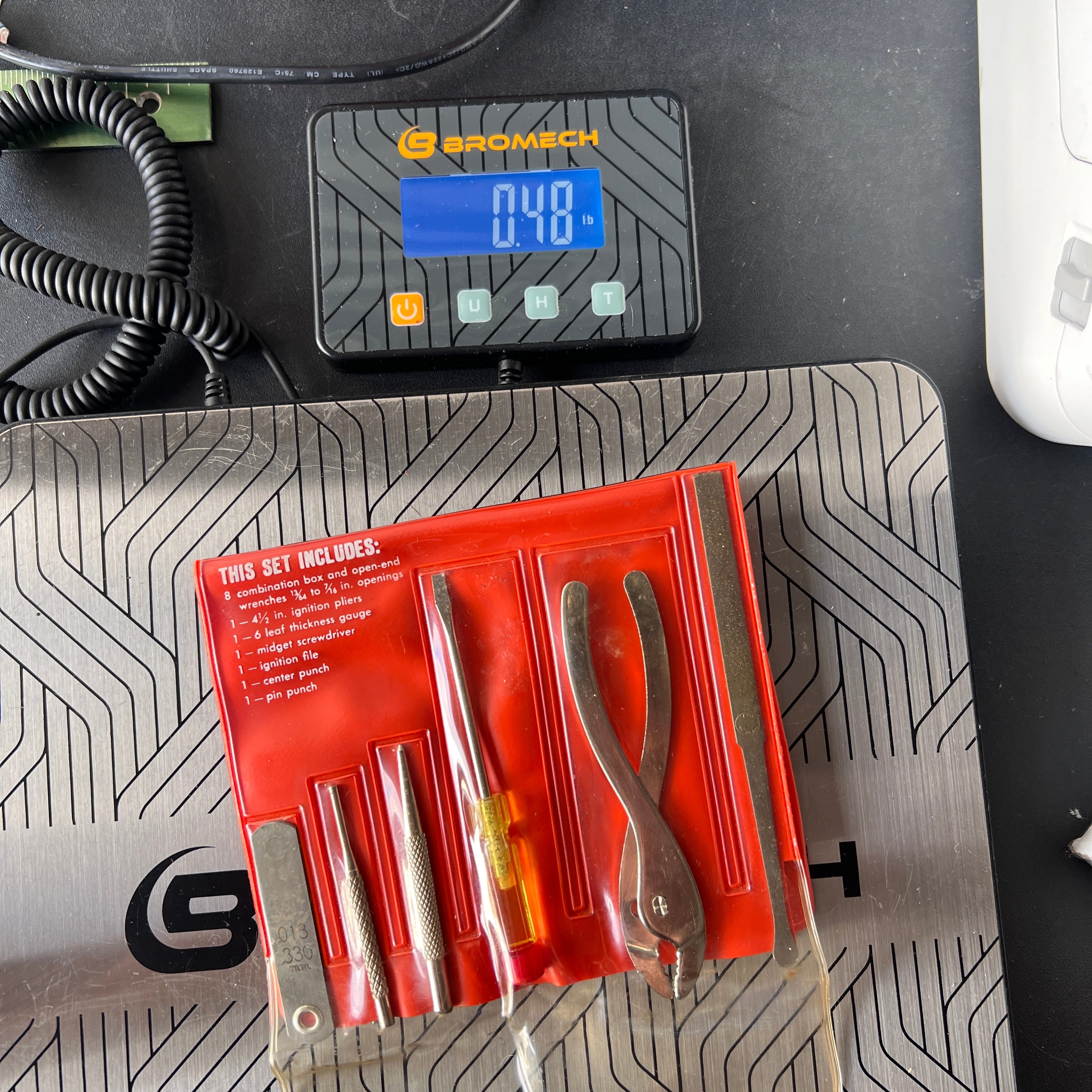 Unknown 14-Piece Ignition Wrench & Tool Set (USA) Gear Up