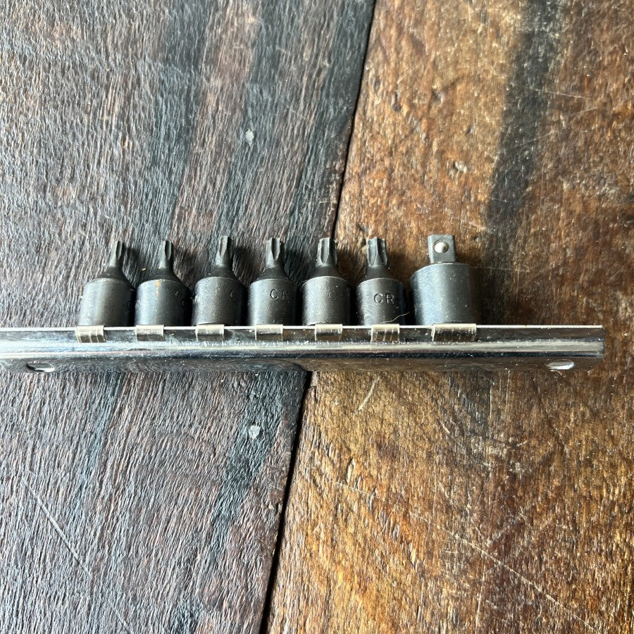Unknown 7-Piece 1/4 Inch Drive Torx Bit Socket Set with 3/8 Inch Adapter Gear Up