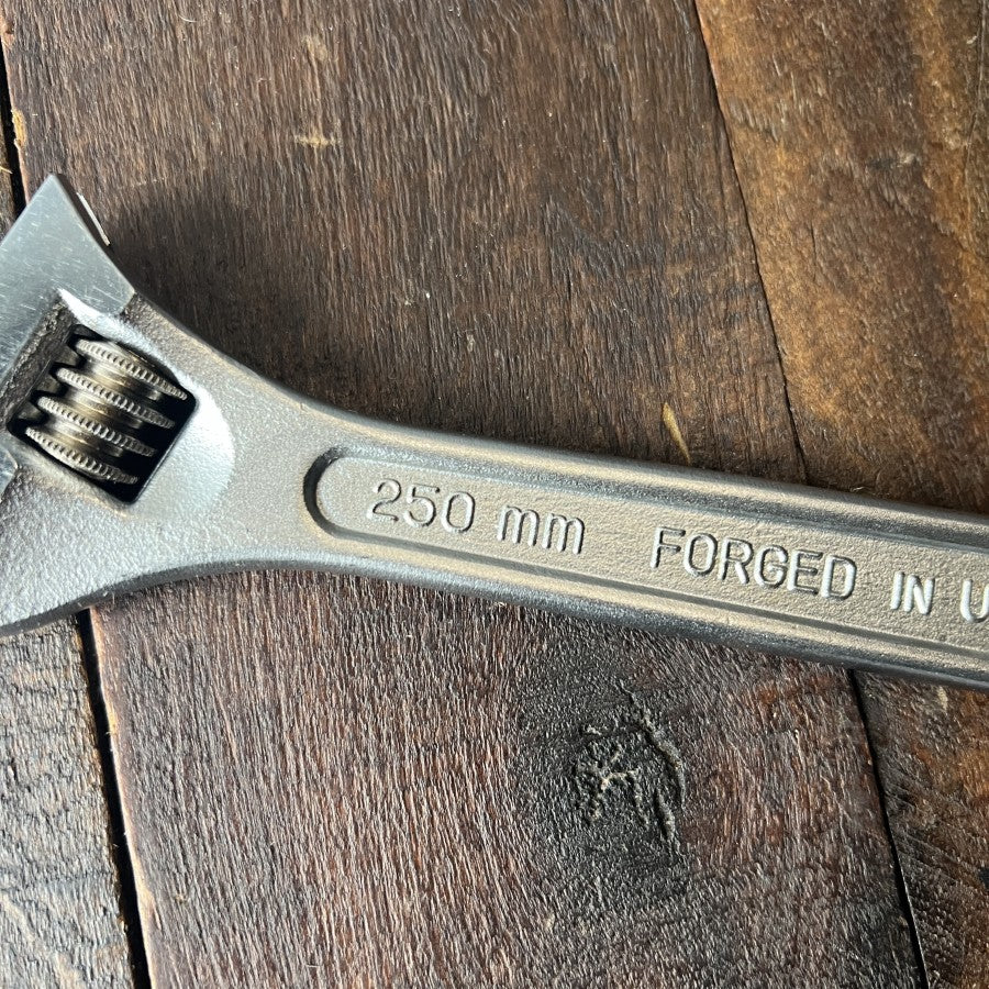 Craftsman Craftsman 944604 10 Inch Adjustable Wrench (USA) Gear Up
