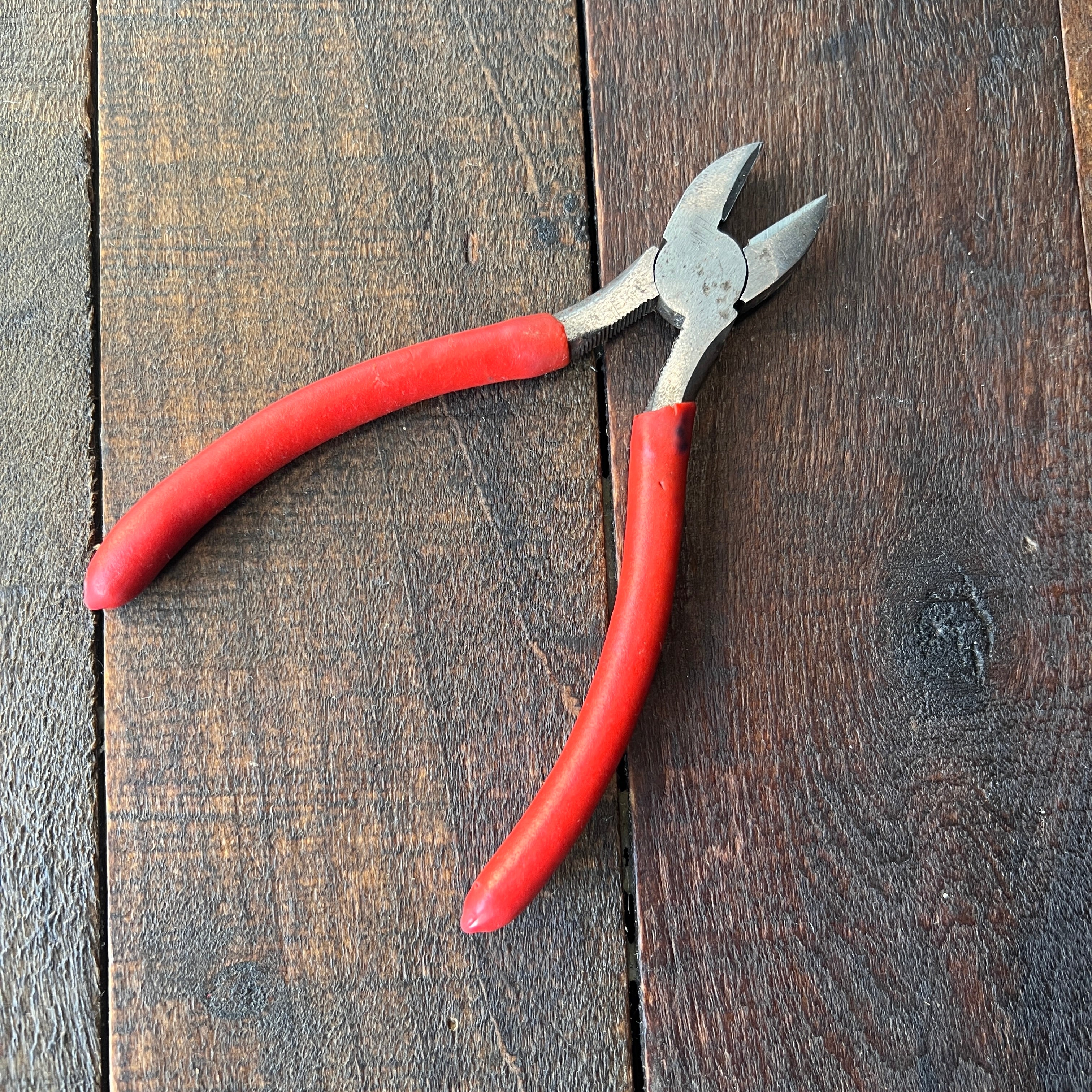 Unknown Diagonal Cutter Pliers Gear Up
