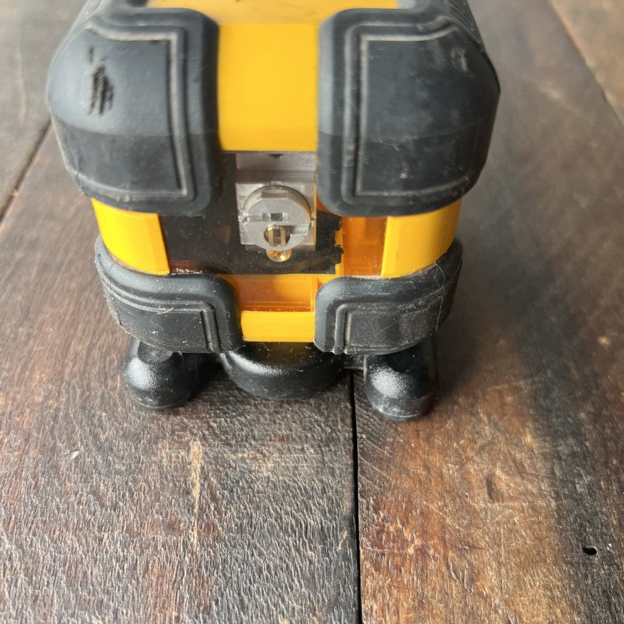 DeWalt DeWalt DW08802CG Green Cross Line Laser Level (Tool Only) Gear Up