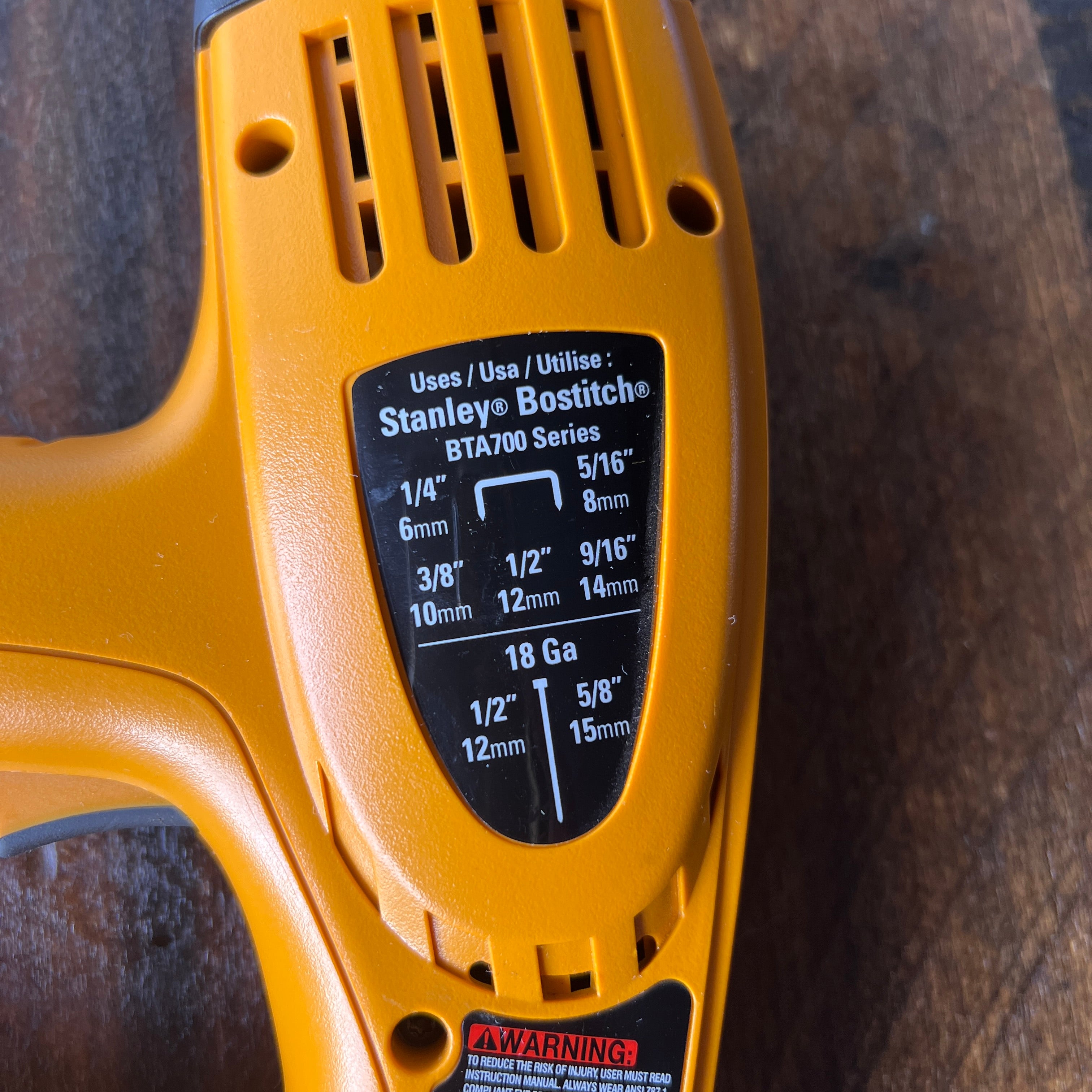 Stanley Bostitch Stanley Bostitch BTA700 Electric Staple & Brad Nail Gun Gear Up