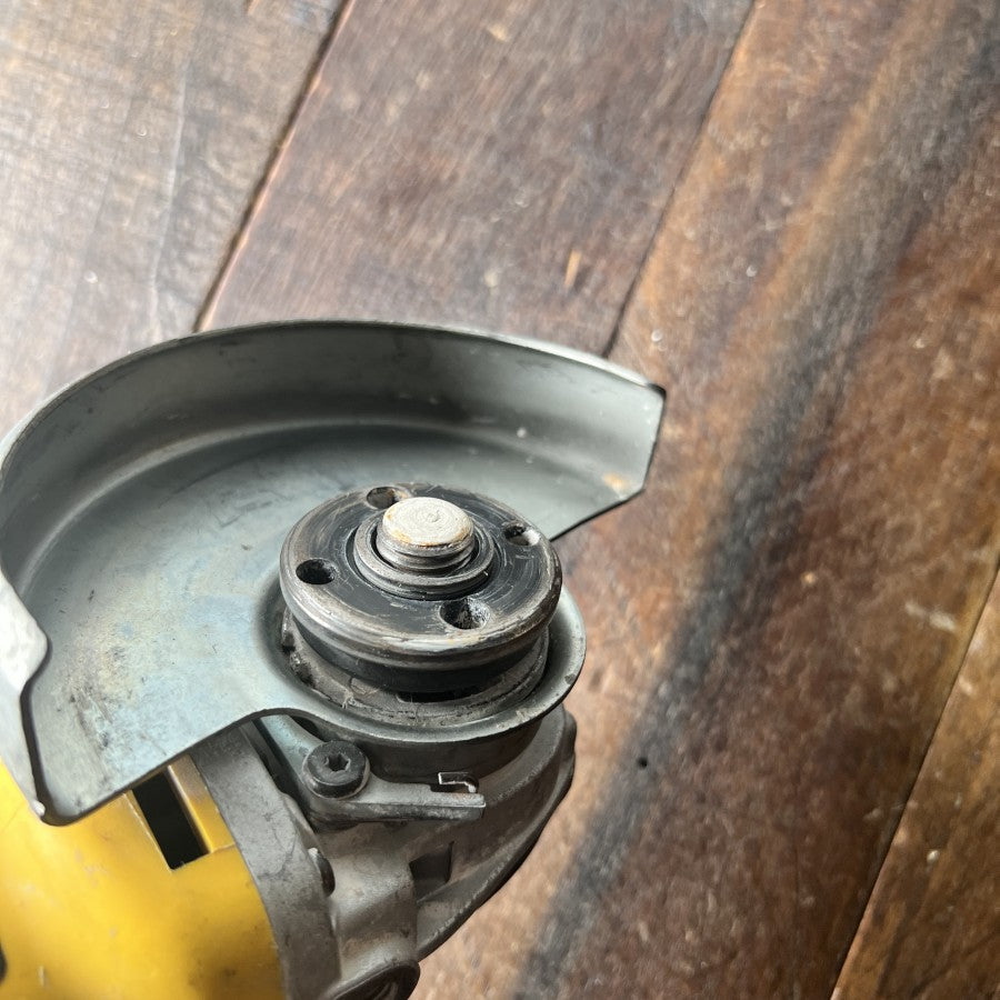 DeWalt DeWalt DCG412 20V Cordless 4-1/2-Inch Angle Grinder (Tool Only) Gear Up
