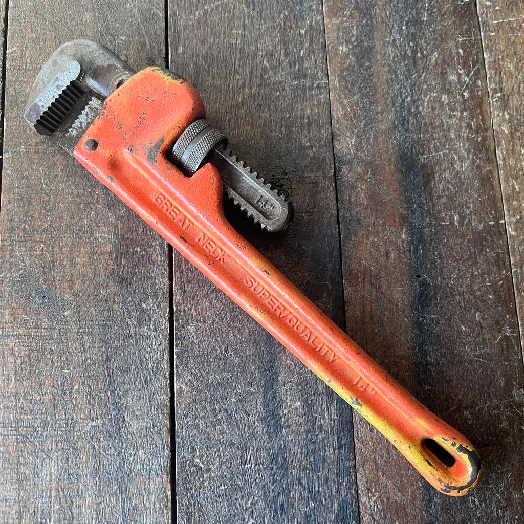 Great Neck Great Neck 14-Inch Heavy Duty Straight Pipe Wrench Gear Up