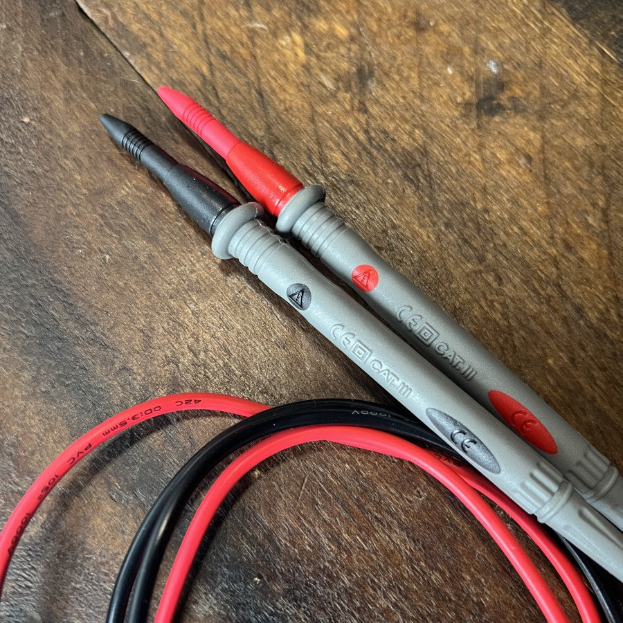 Fluke Fluke 36 True RMS Clamp Meter Gear Up