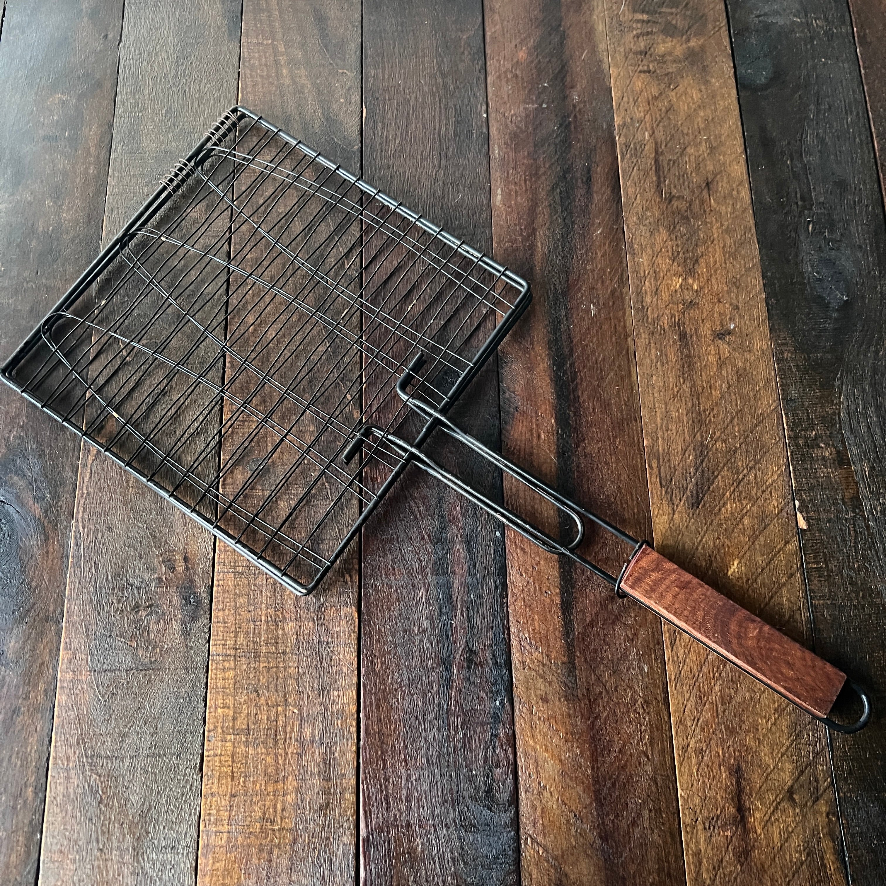 Charcoal Companion Charcoal Companion Non-Stick Flat Grilling Basket Gear Up