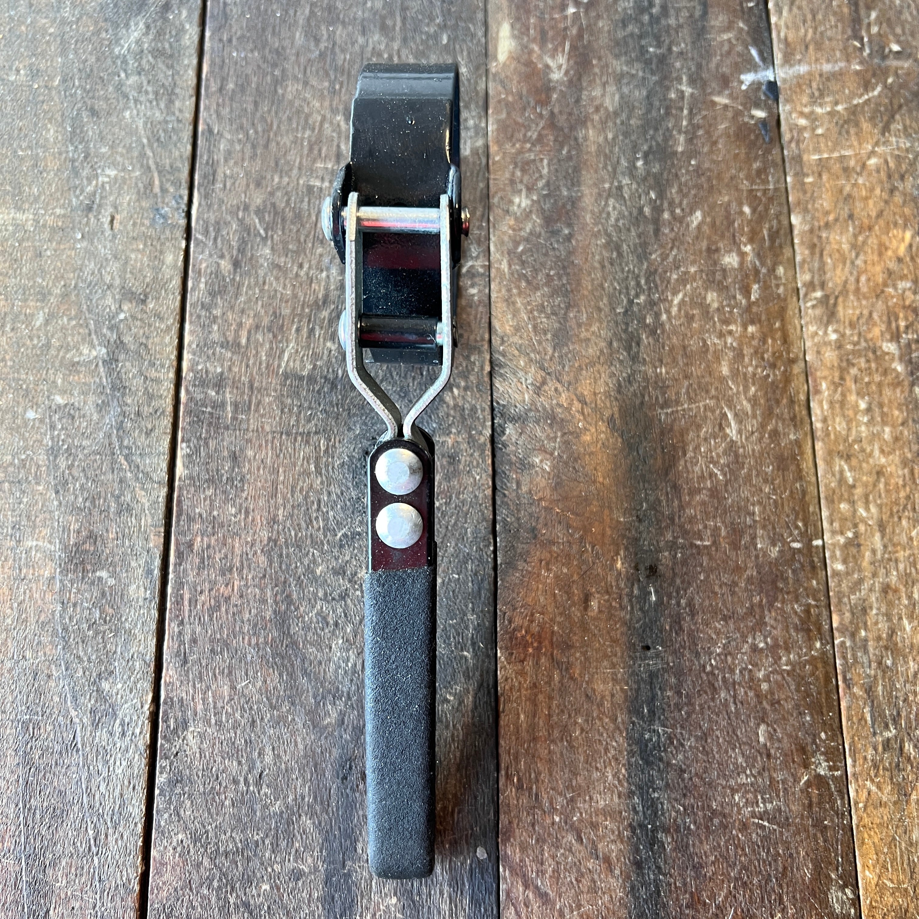 Unknown Band-Style Oil Filter Wrench Gear Up