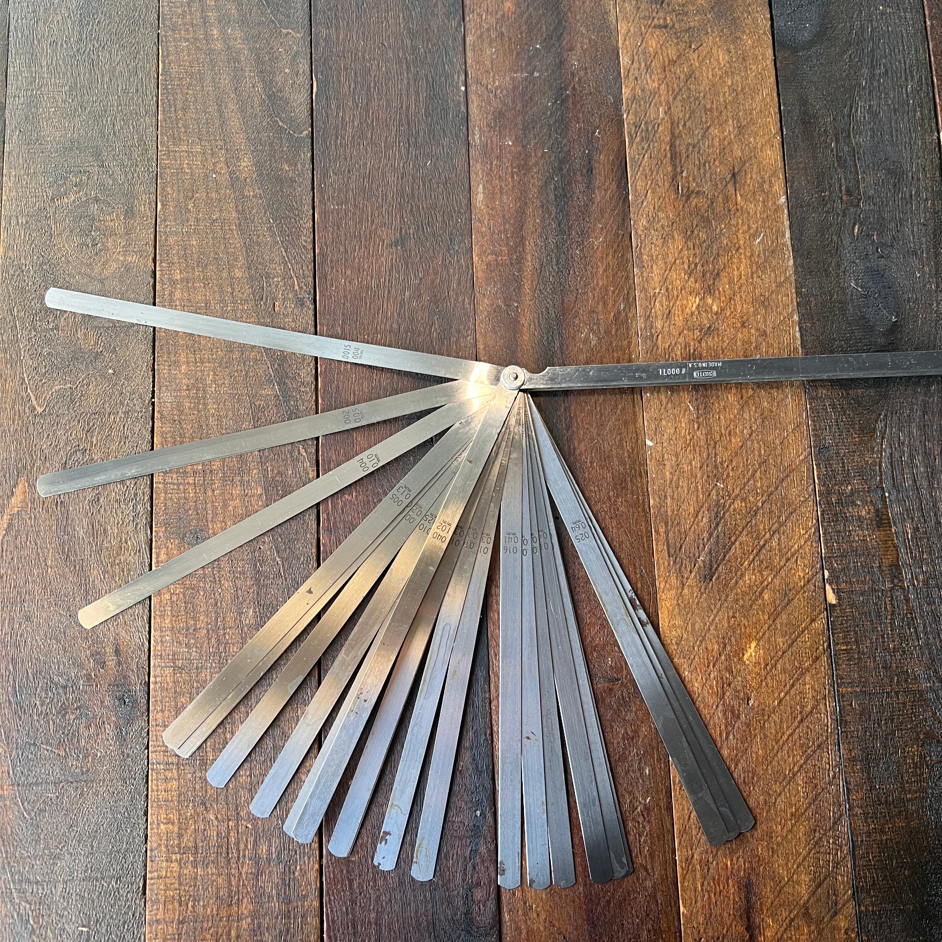 Proto Proto 71060 10 Blade Feeler Gauge Inch MM (USA) Gear Up