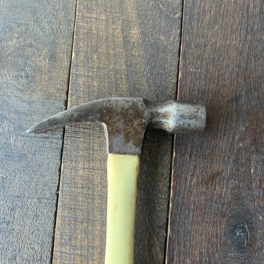 Vaughan 28 Ounce Fiberglass Handle Claw Hammer (USA)