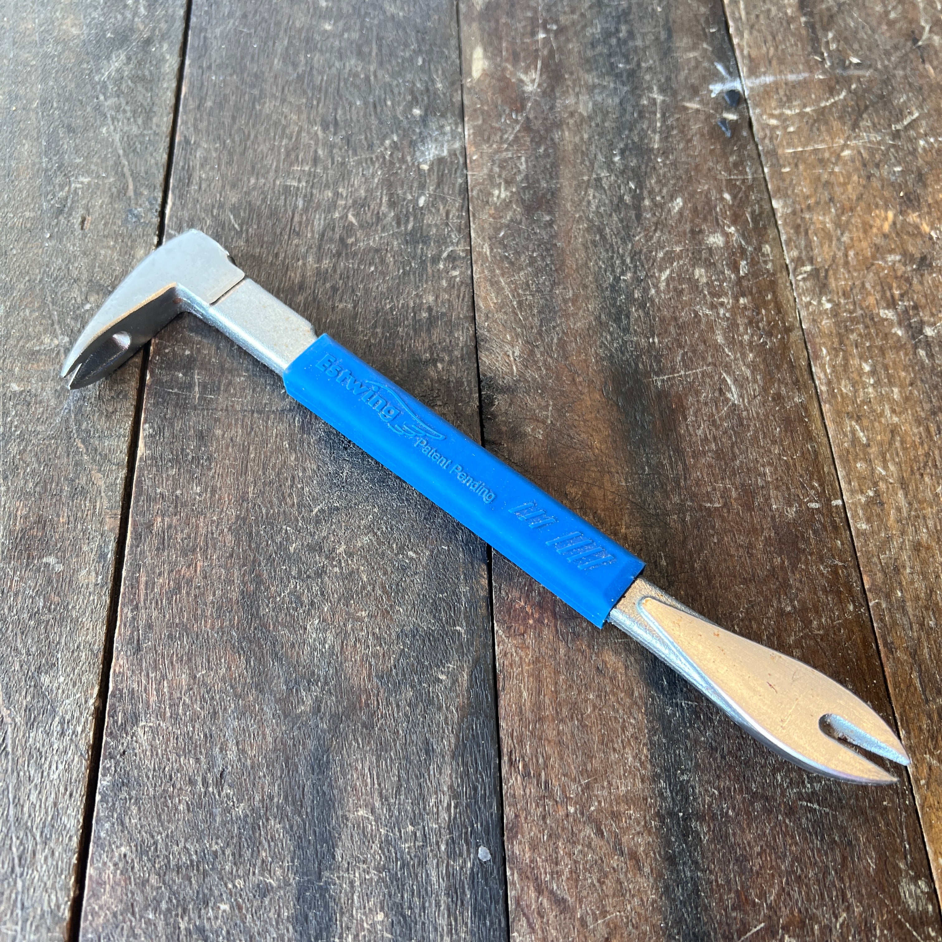 Estwing Estwing PC250G Pro Claw 10-Inch Pry Bar Gear Up