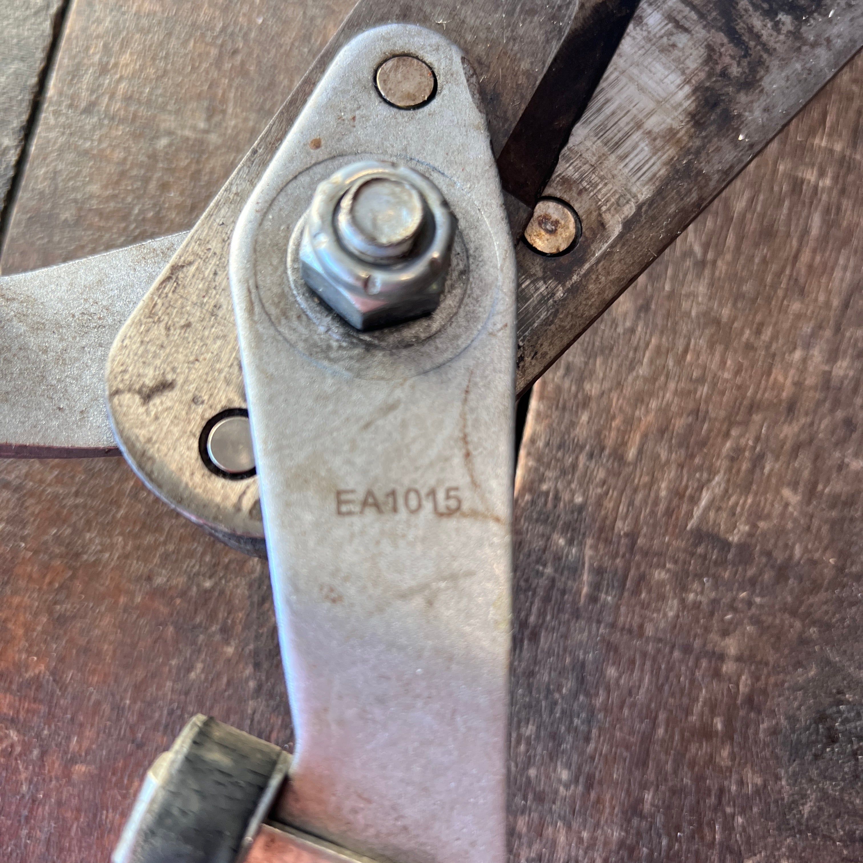 Fiskars Fiskars Power-Lever Extendable Hedge Shears Gear Up