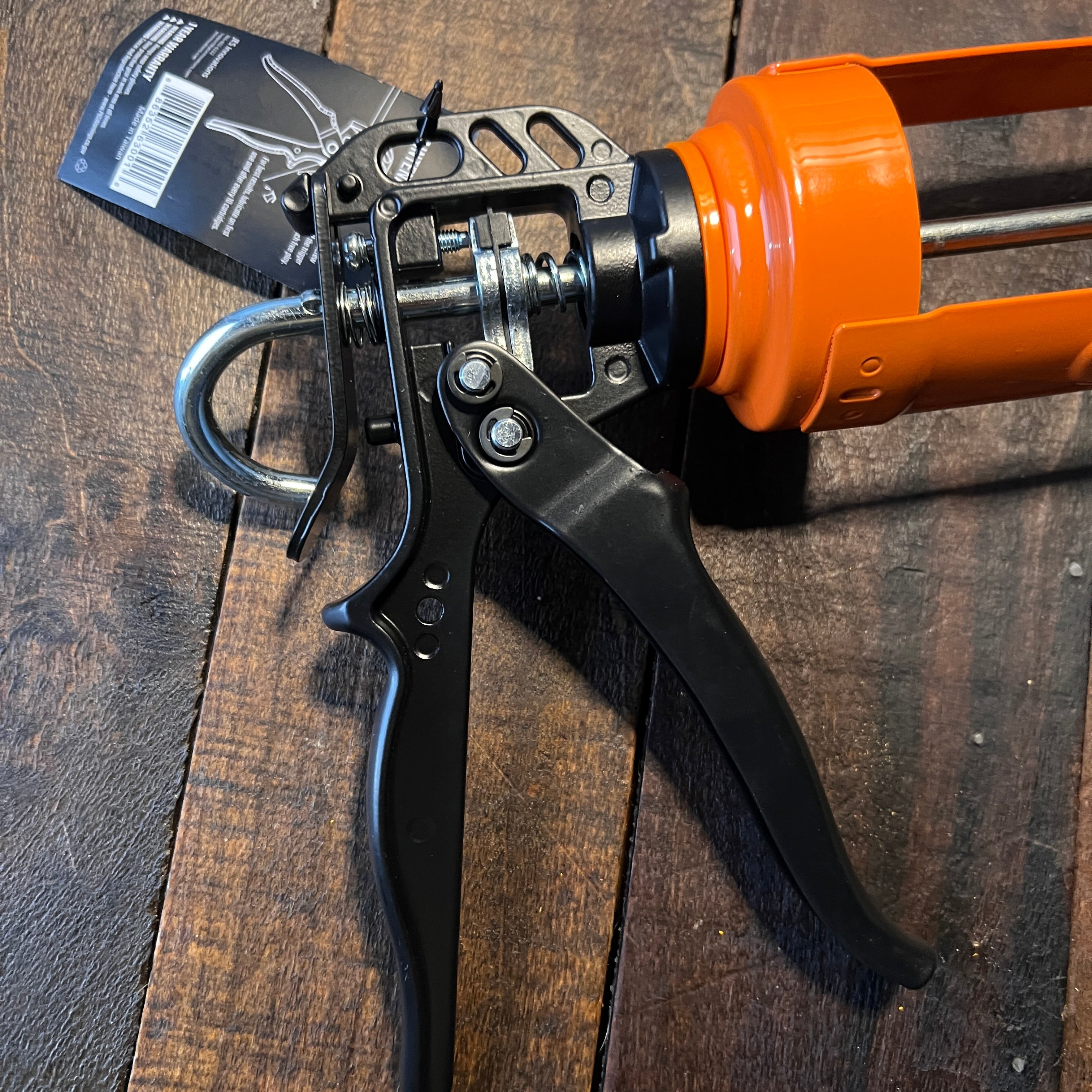 JES JES Innovations M1ZL 1 Quart Drip Free 12:1 Ratio Caulk Gun Gear Up