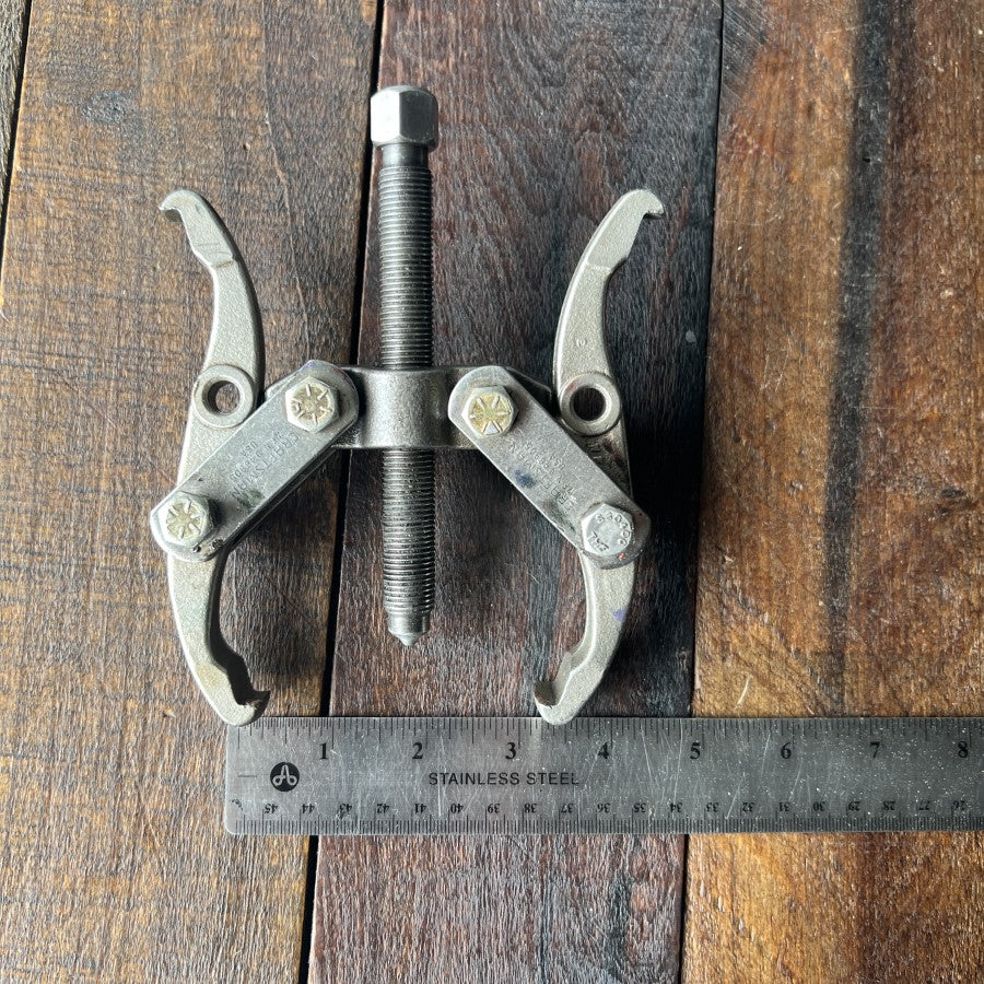 Craftsman Craftsman 946905 2 Jaw Gear Puller (USA) Gear Up