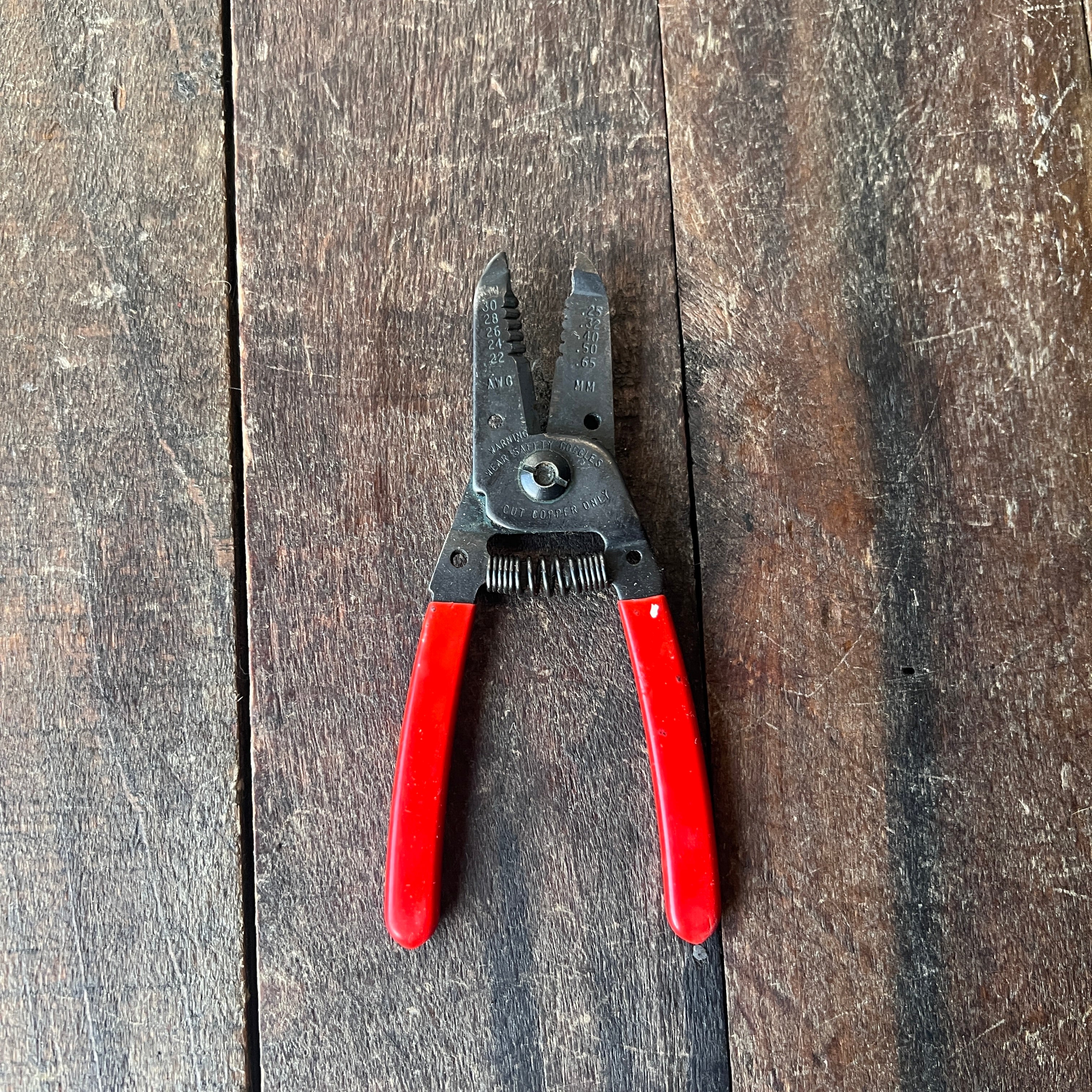 Gardner Bender Gardner Bender GS-57 Wire Stripper and Cutter (22-30 AWG) Gear Up