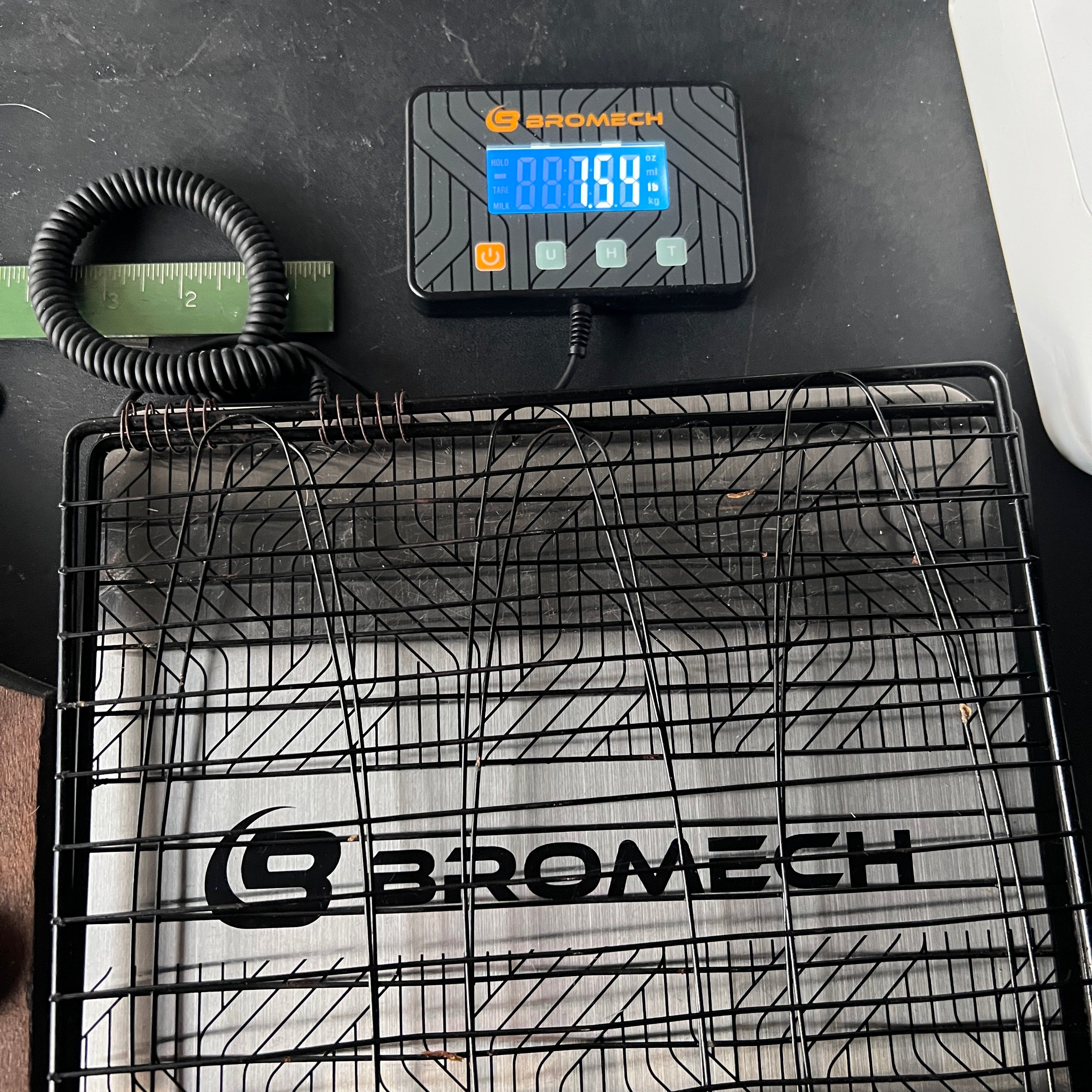 Charcoal Companion Charcoal Companion Non-Stick Flat Grilling Basket Gear Up