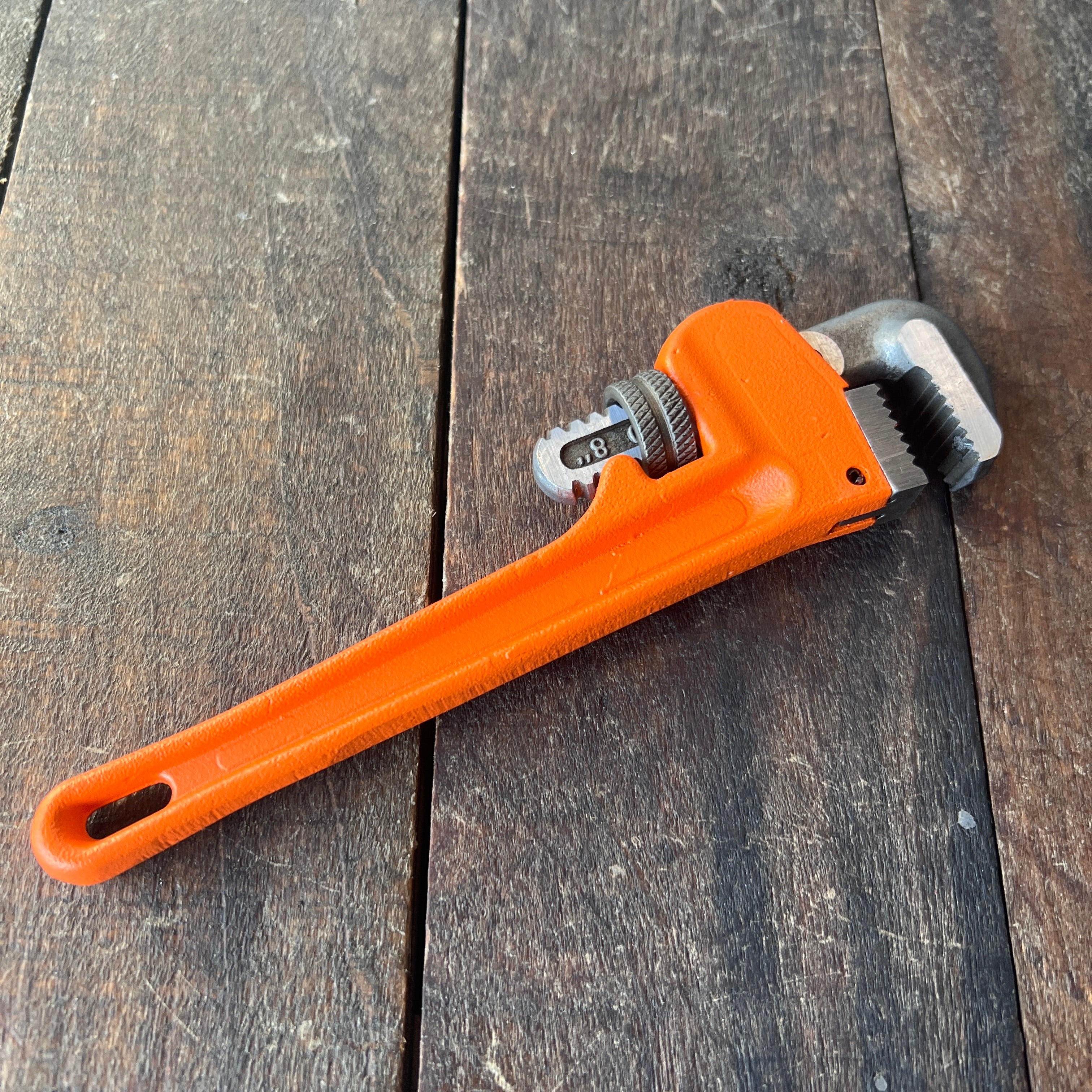 Unknown Heavy Duty 8-Inch Pipe Wrench Gear Up