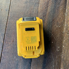DeWalt DeWalt DCB205 20V MAX XR 5.0Ah Lithium Ion Battery Gear Up