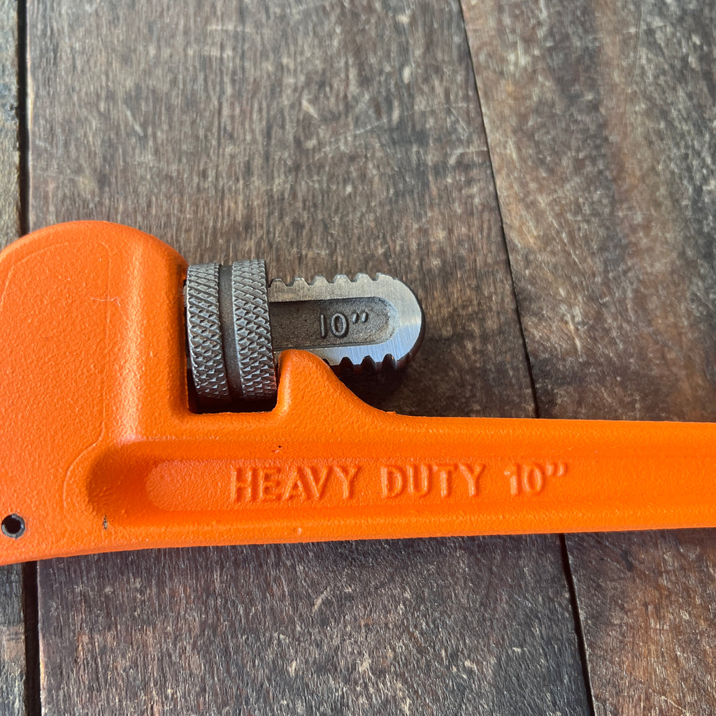 Unknown Heavy Duty 10-Inch Pipe Wrench Gear Up