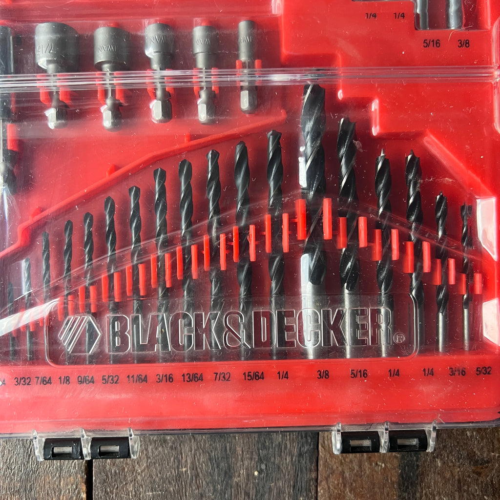 Black & Decker Black & Decker 70-Piece Drill and Driver Bit Set