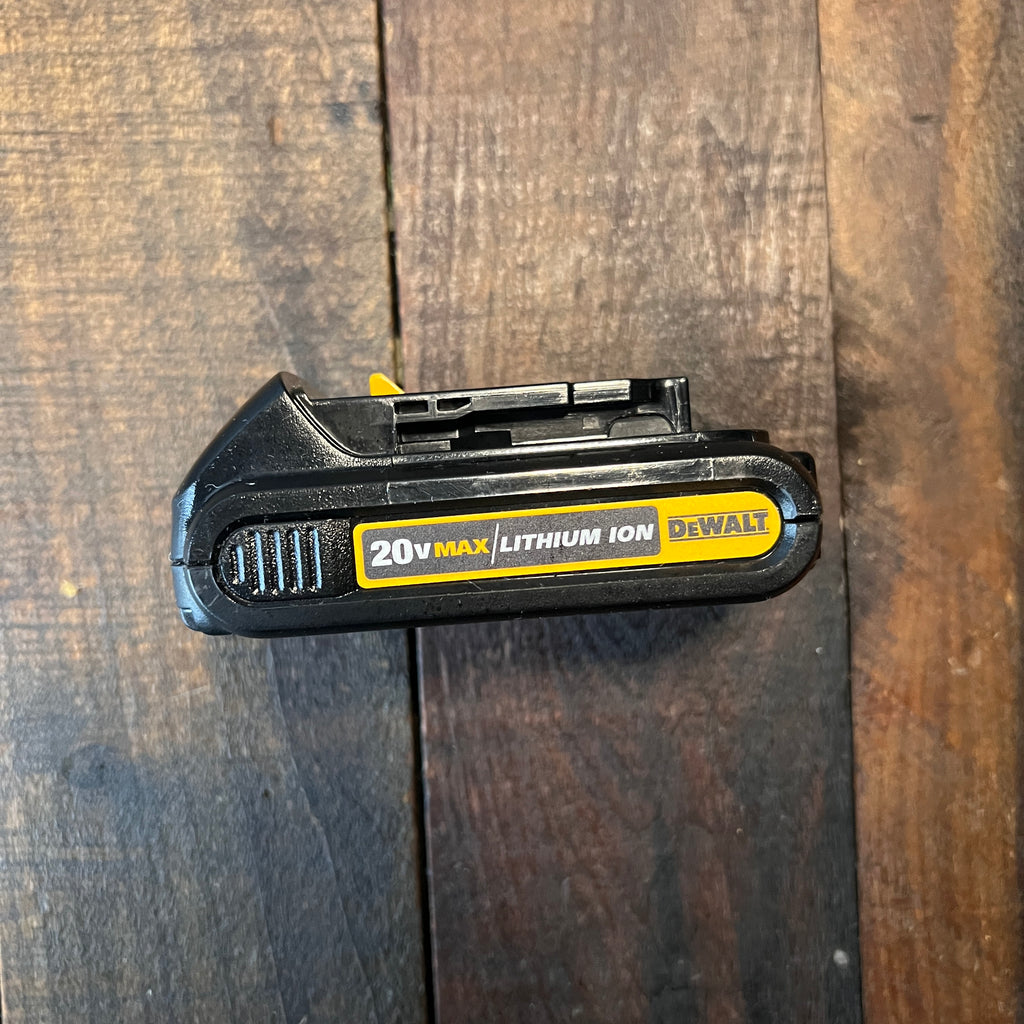 DeWalt DeWalt DCB201 20V MAX 1.5Ah Lithium Ion Battery Pack Gear Up