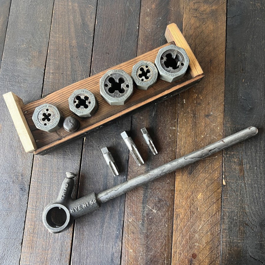Other Vintage Nye No. 50 P-710 Ratcheting Pipe Threader Gear Up