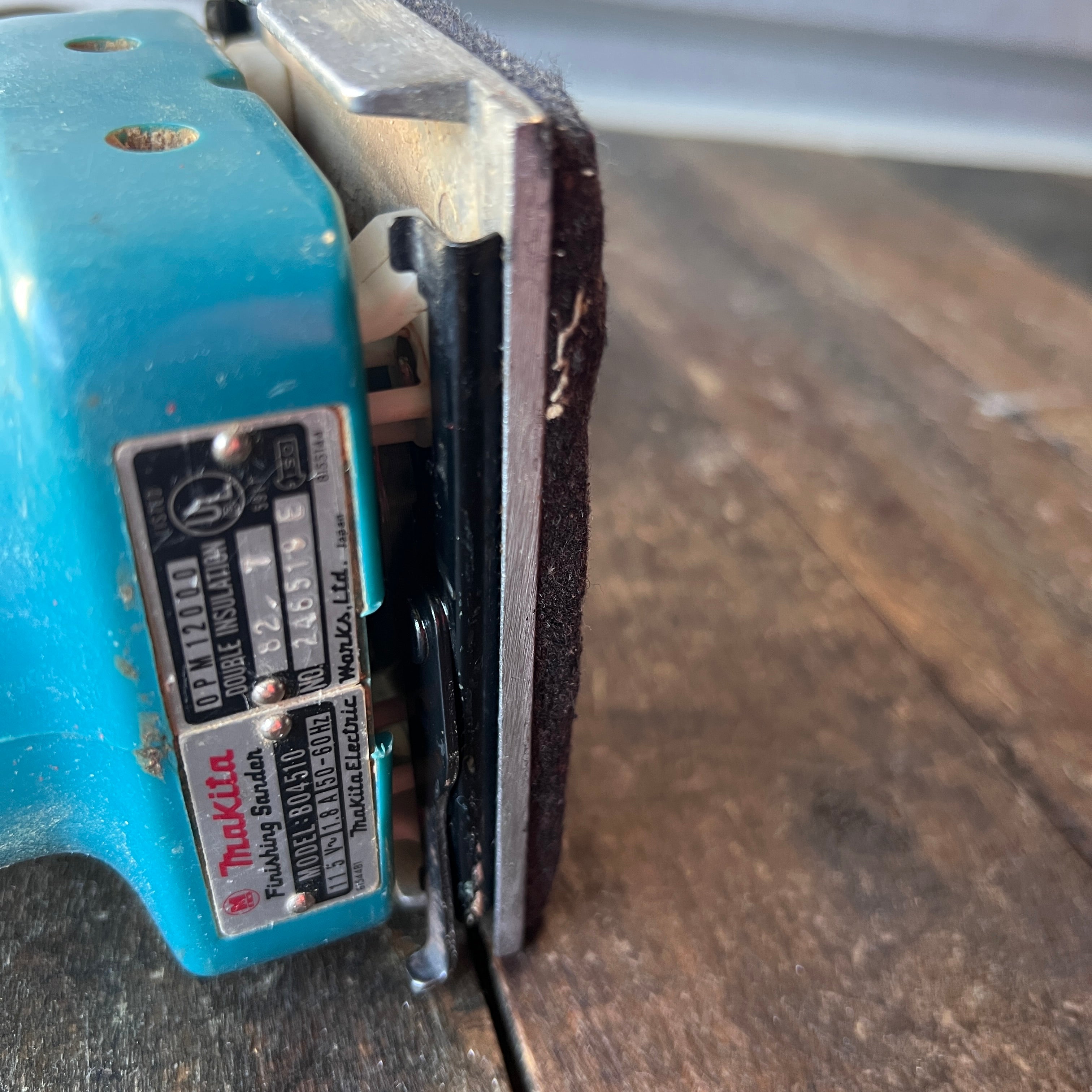 Makita Makita BO4510 1/4 Sheet Finishing Sander Gear Up