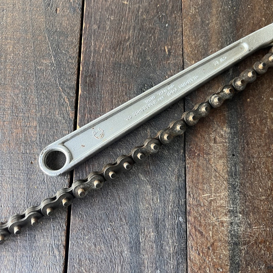 Other Diamalloy CW12 Chain Wrench 12-3/8 Inch (USA) Gear Up