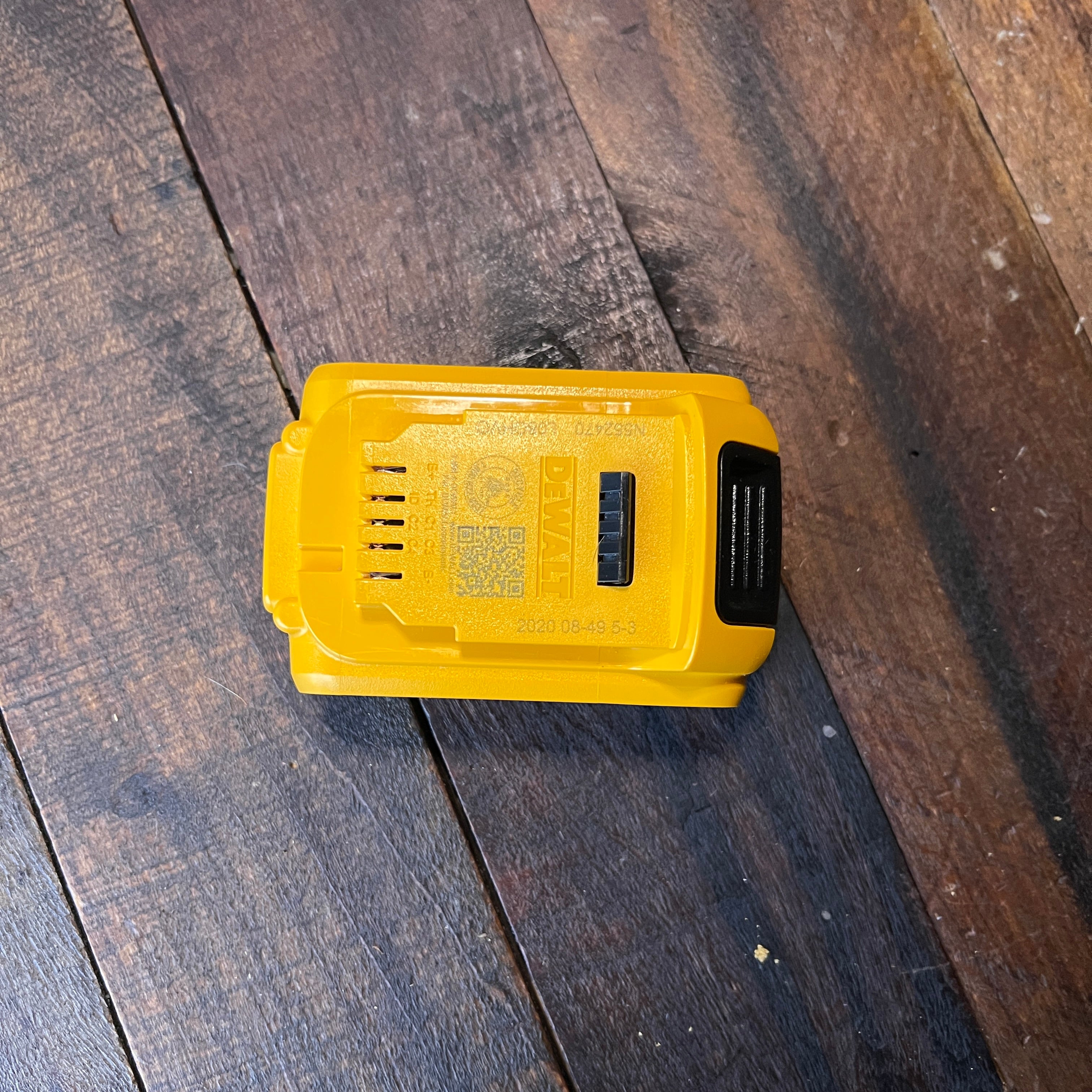 DeWalt DeWalt 20V MAX XR 5Ah Lithium Ion Battery DCB205 Gear Up