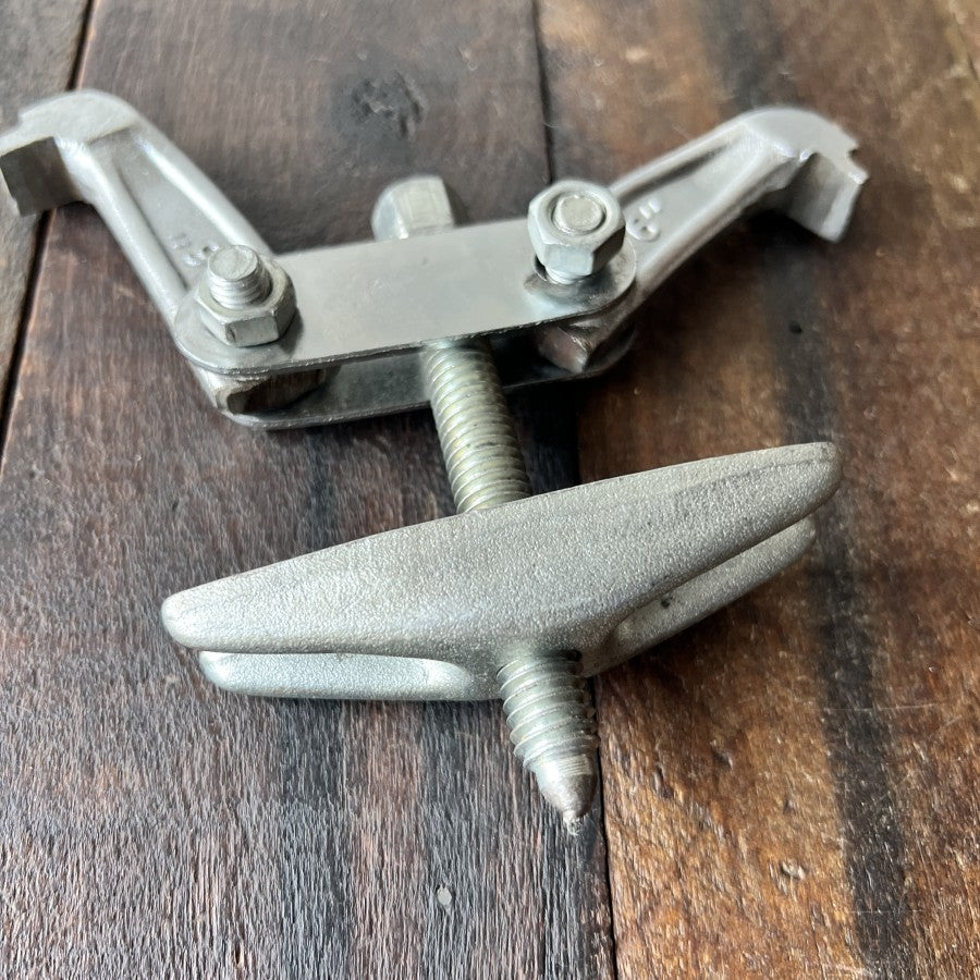 Other Buffalo Tools IGP26 6 Inch 2-Jaw Gear Puller Gear Up