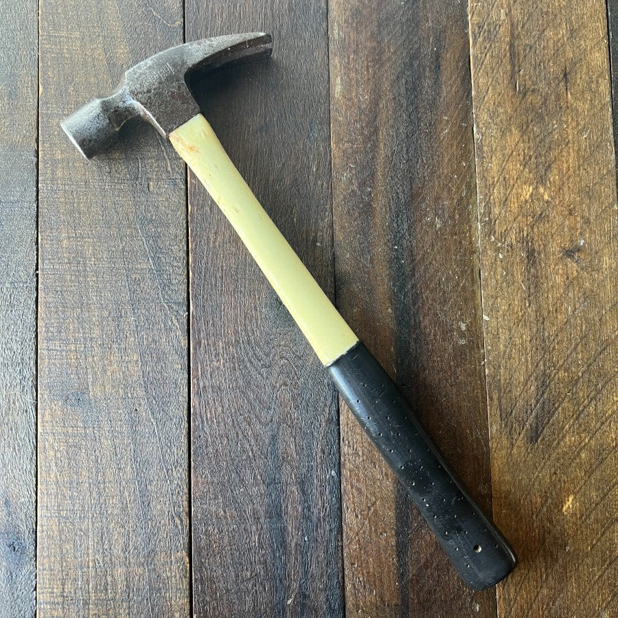 Vaughan 28 Ounce Fiberglass Handle Claw Hammer (USA)