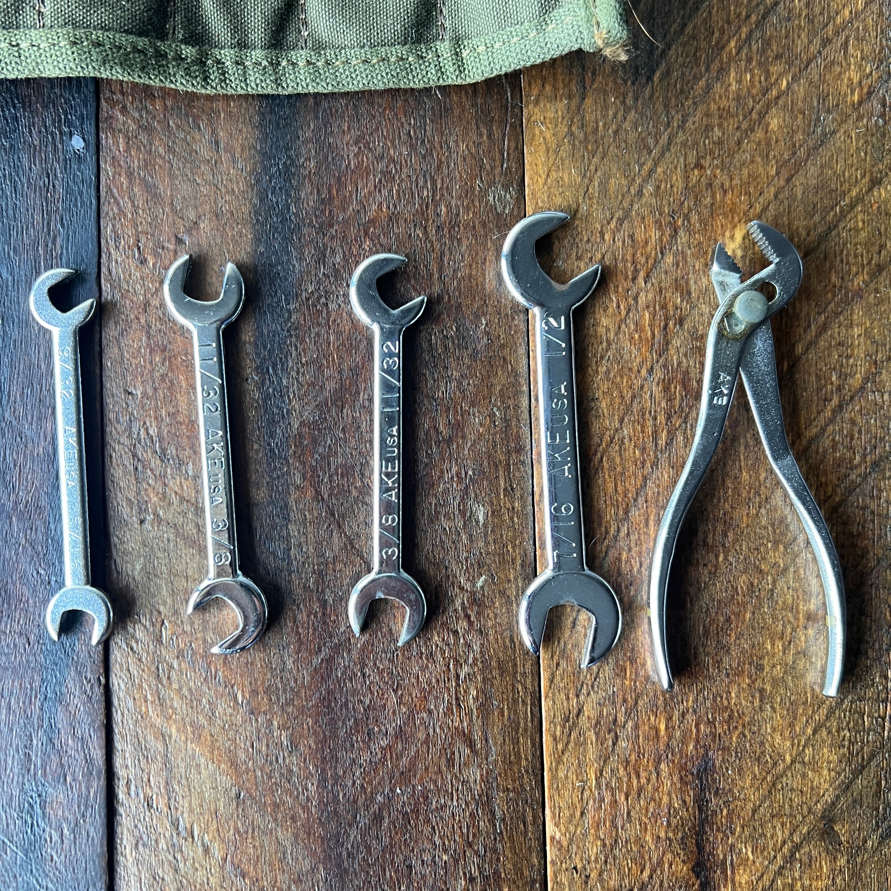 Unknown US Military AKE USA Wrench Roll Set 3/8 to 1/2 Inch (USA) Gear Up