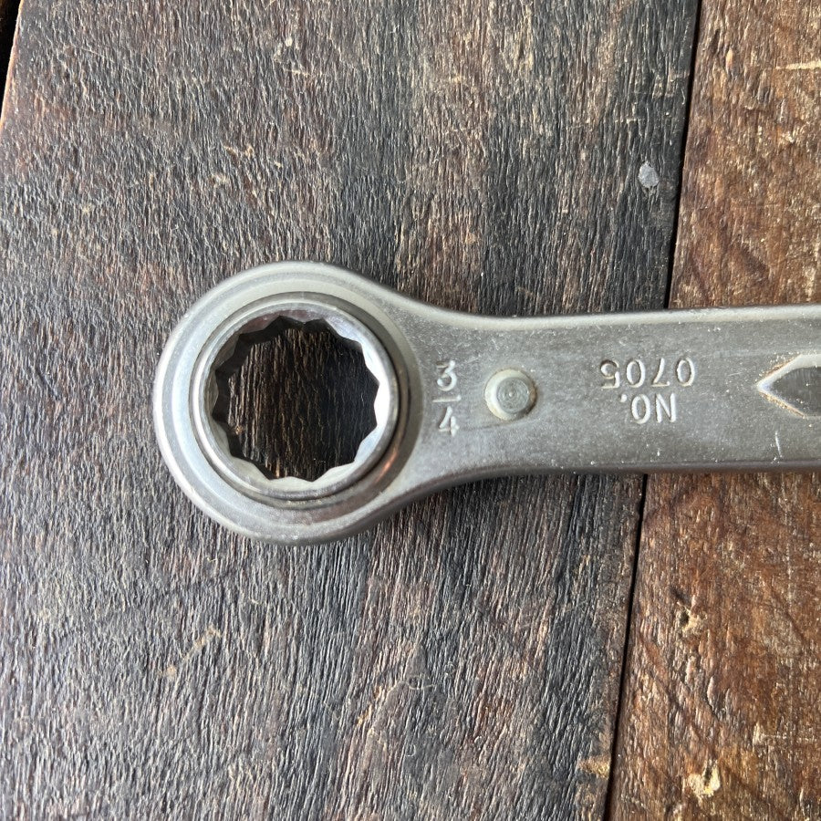 Other Indestro 0705 5/8 Inch x 3/4 Inch Ratcheting Box Wrench (USA) Gear Up