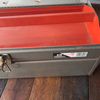 Vermont American Vermont American 22 Inch Metal Tool Box #22 Gear Up