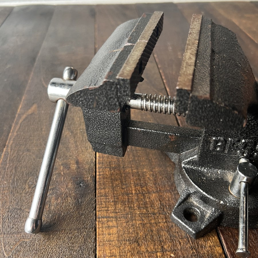 Bessey Swivel Base Bench Vise